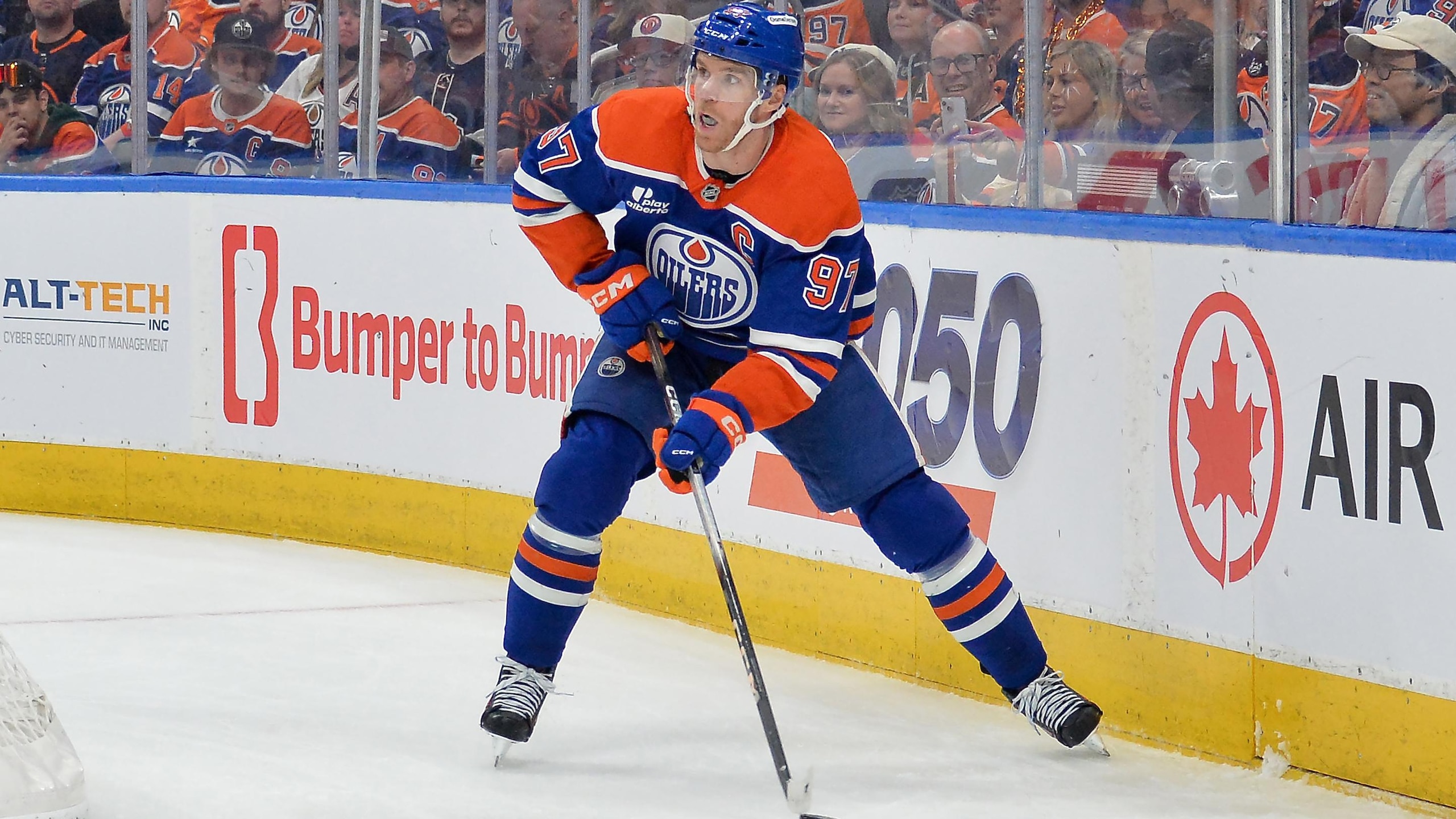 Anaheim Ducks v Edmonton Oilers - Game One