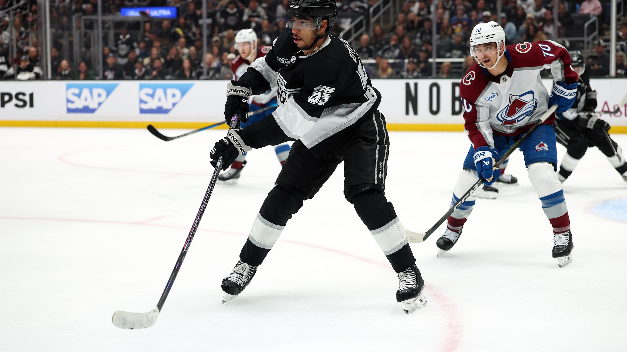 Colorado Avalanche v Los Angeles Kings - Game Four