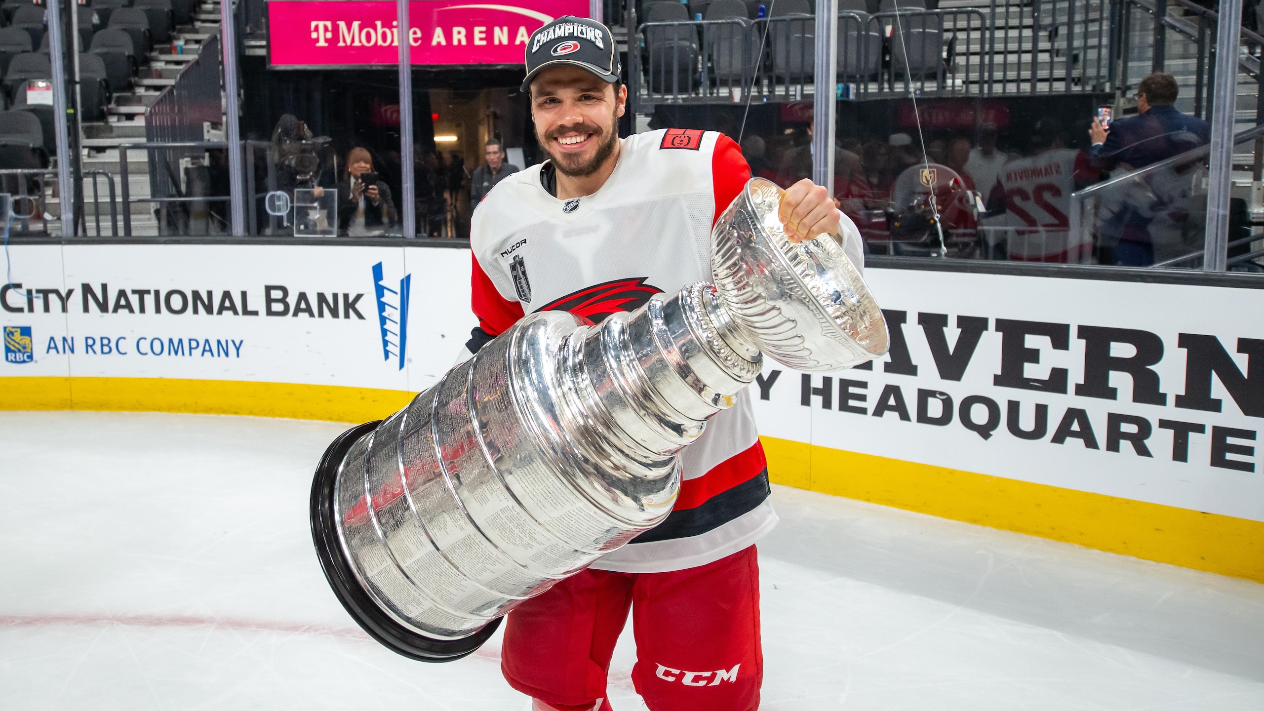 NHL: JUN 14 Stanley Cup Final Hurricanes at Golden Knights