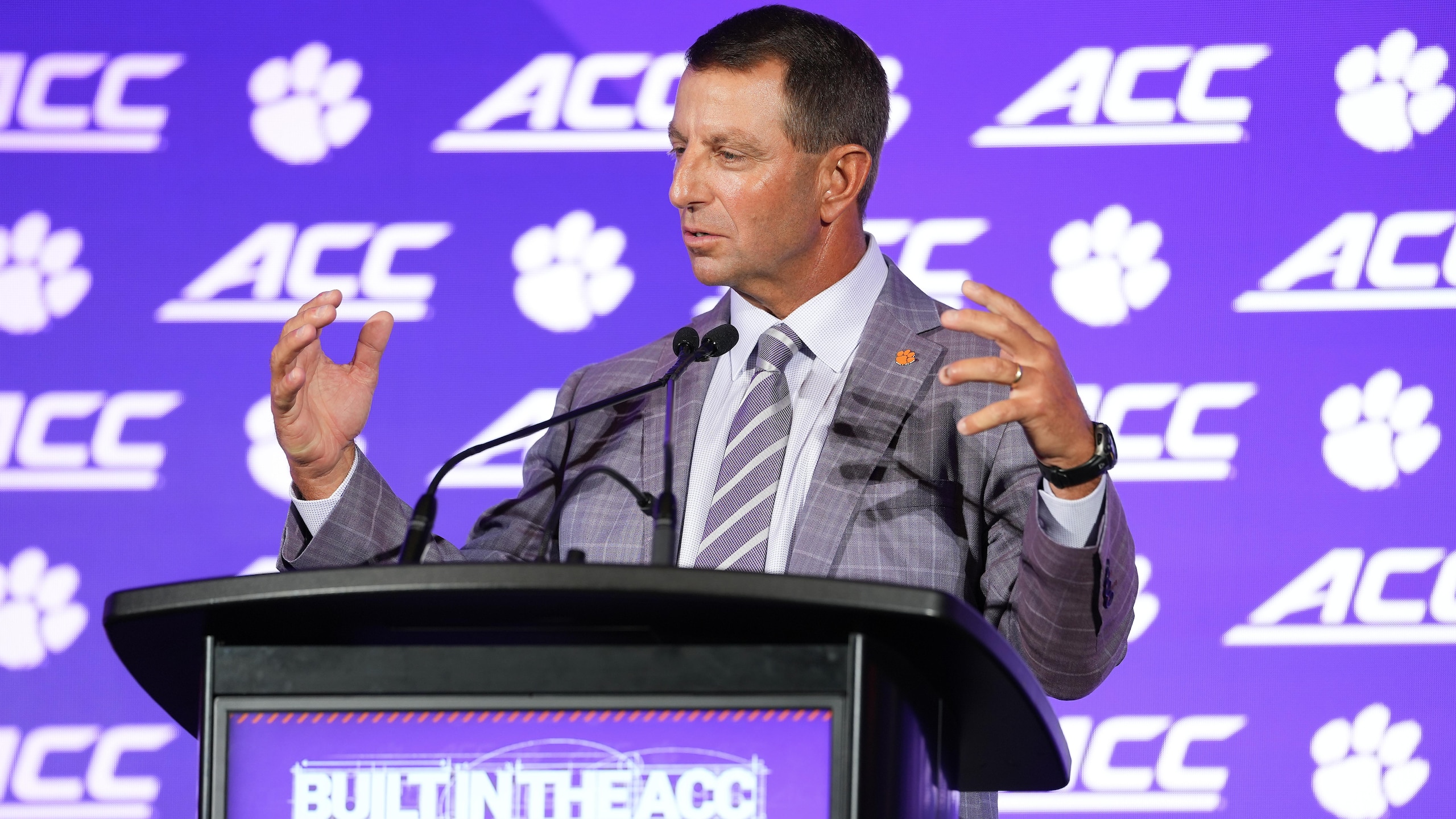 Dabo Swinney Rips 'Embarrassing' CFB Eligibility Rules Ahead of Clemson vs. Lane Kiffin, LSU Dabo Swinney Rips 'Embarrassing' CFB Eligibility Rules Ahead of Clemson vs. Lane Kiffin, LSU