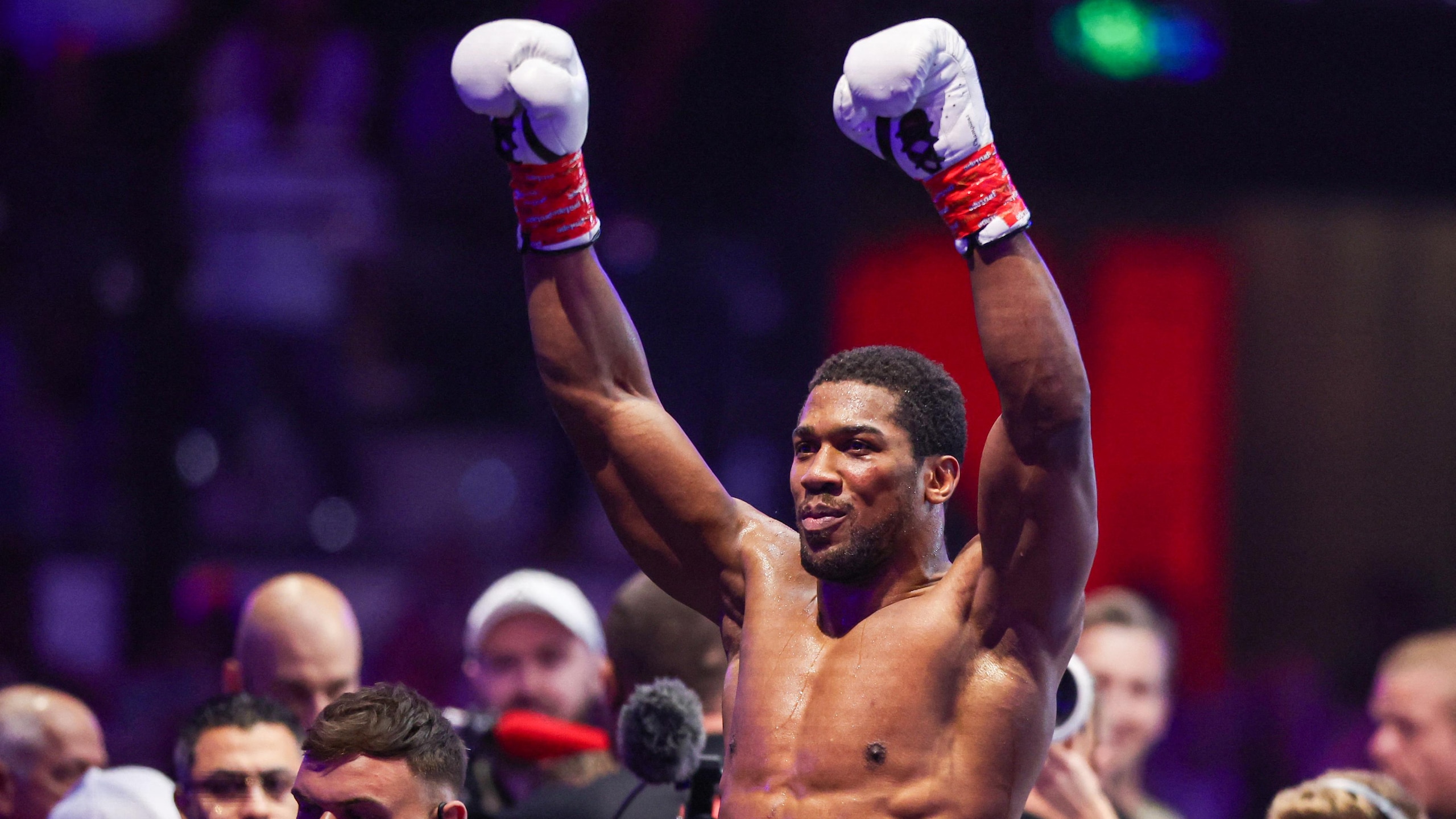 BOXING-KSA-HEAVY-JOSHUA-PRENGA
