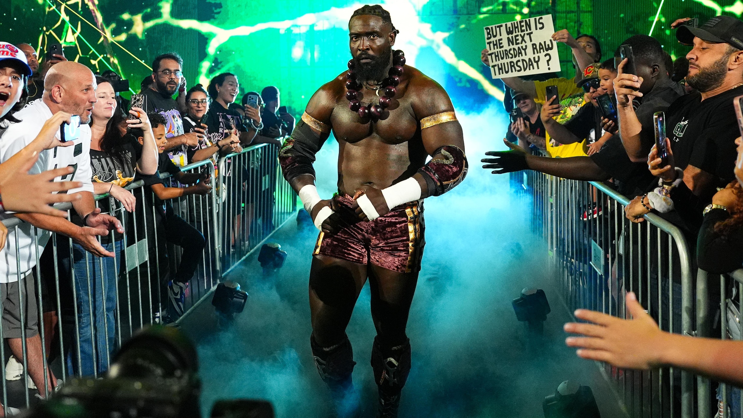 WWE: Sunday Night's Main Event WWE: Sunday Night's Main Event