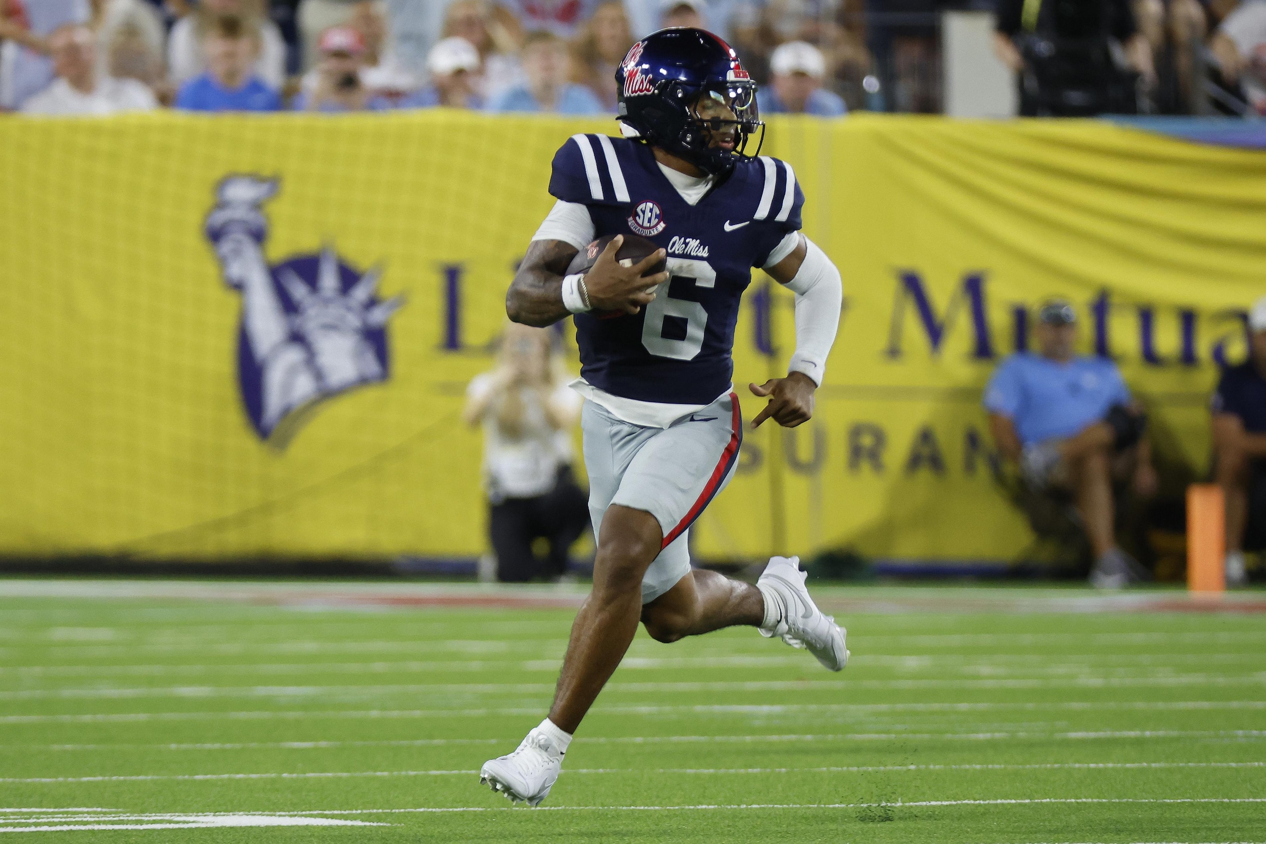 COLLEGE FOOTBALL: SEP 06 Louisville at Ole Miss