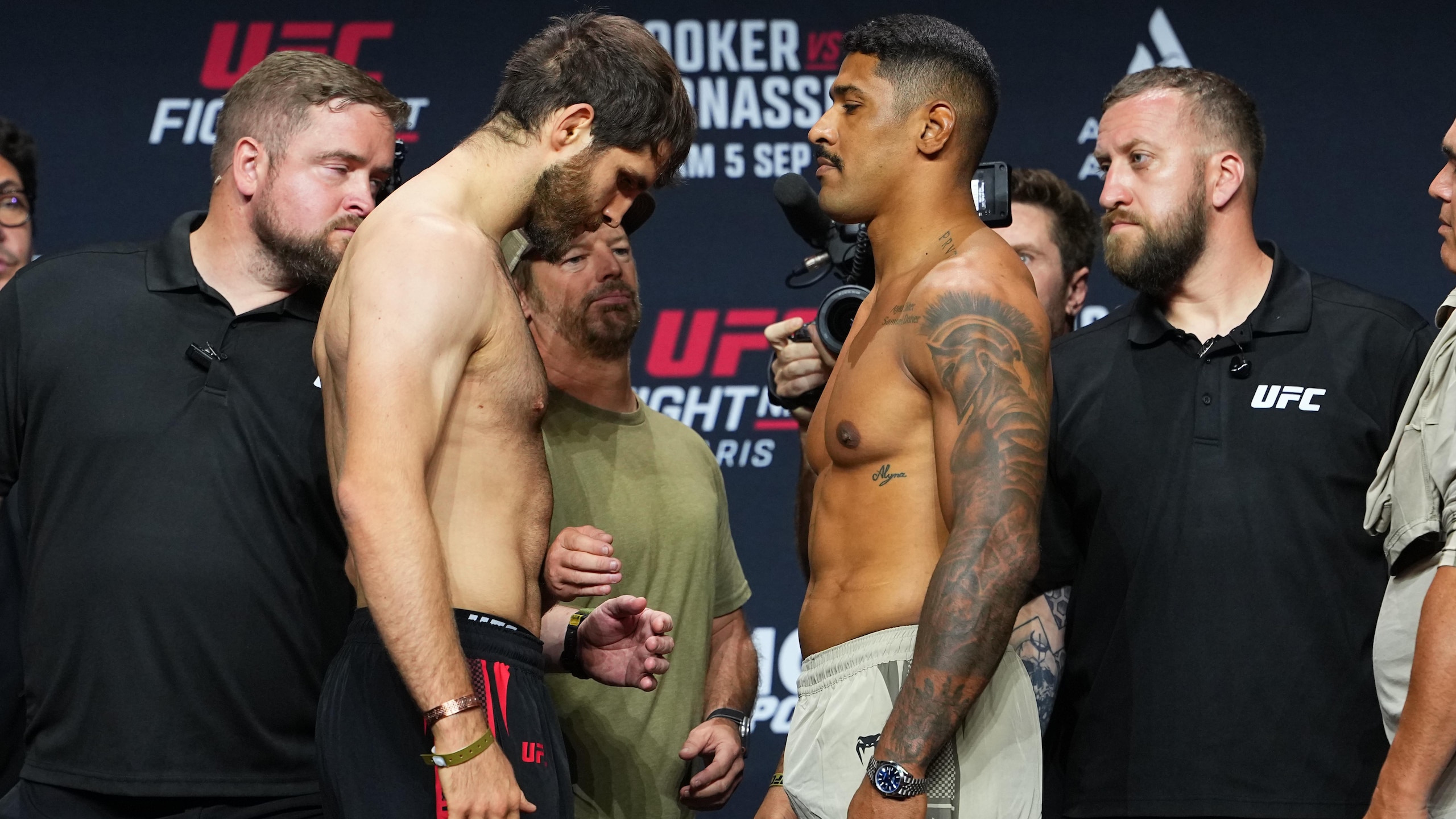 UFC Fight Night: Hooker vs Parnasse Ceremonial Weigh-in