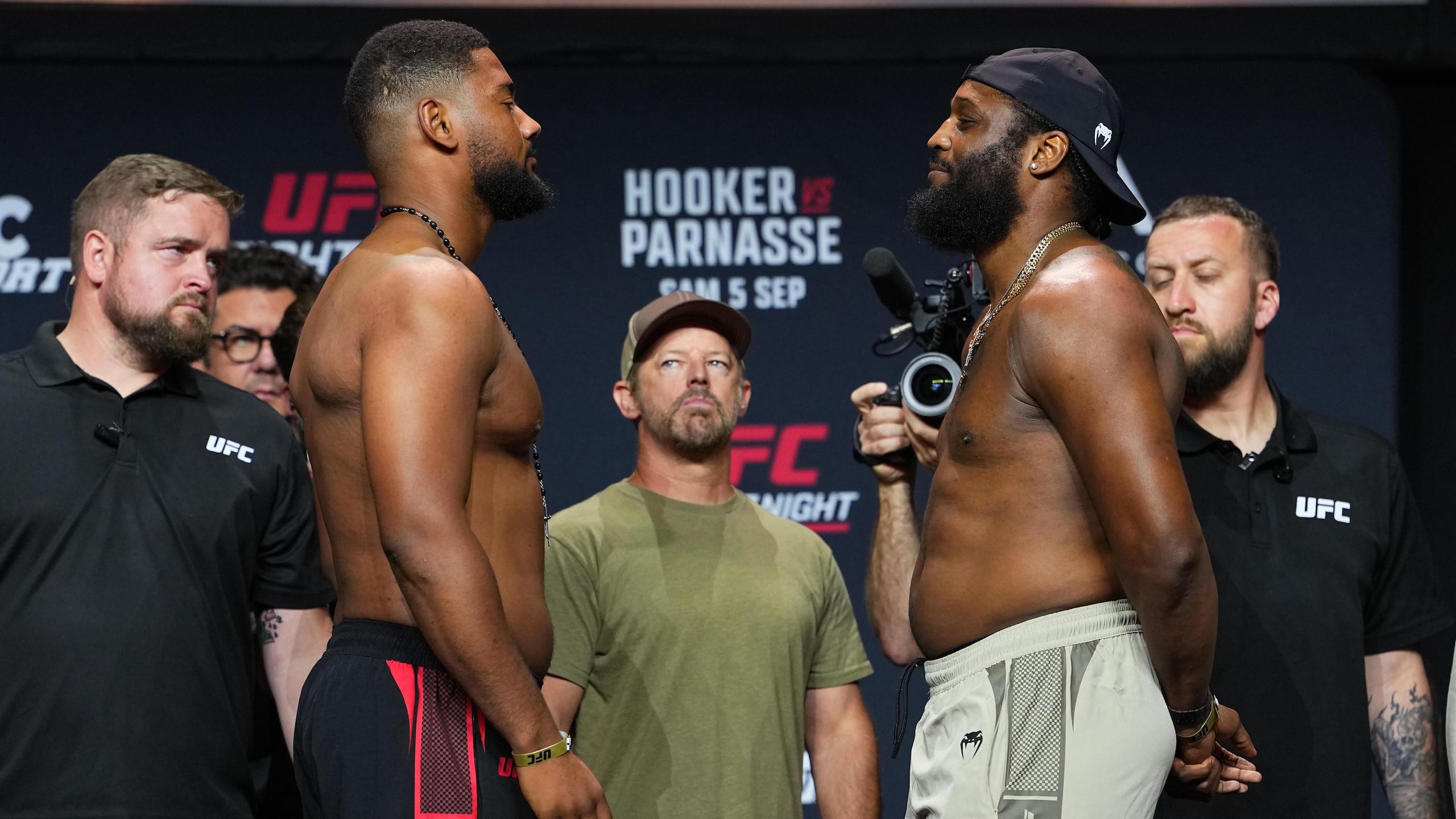 UFC Fight Night: Hooker vs Parnasse Ceremonial Weigh-in
