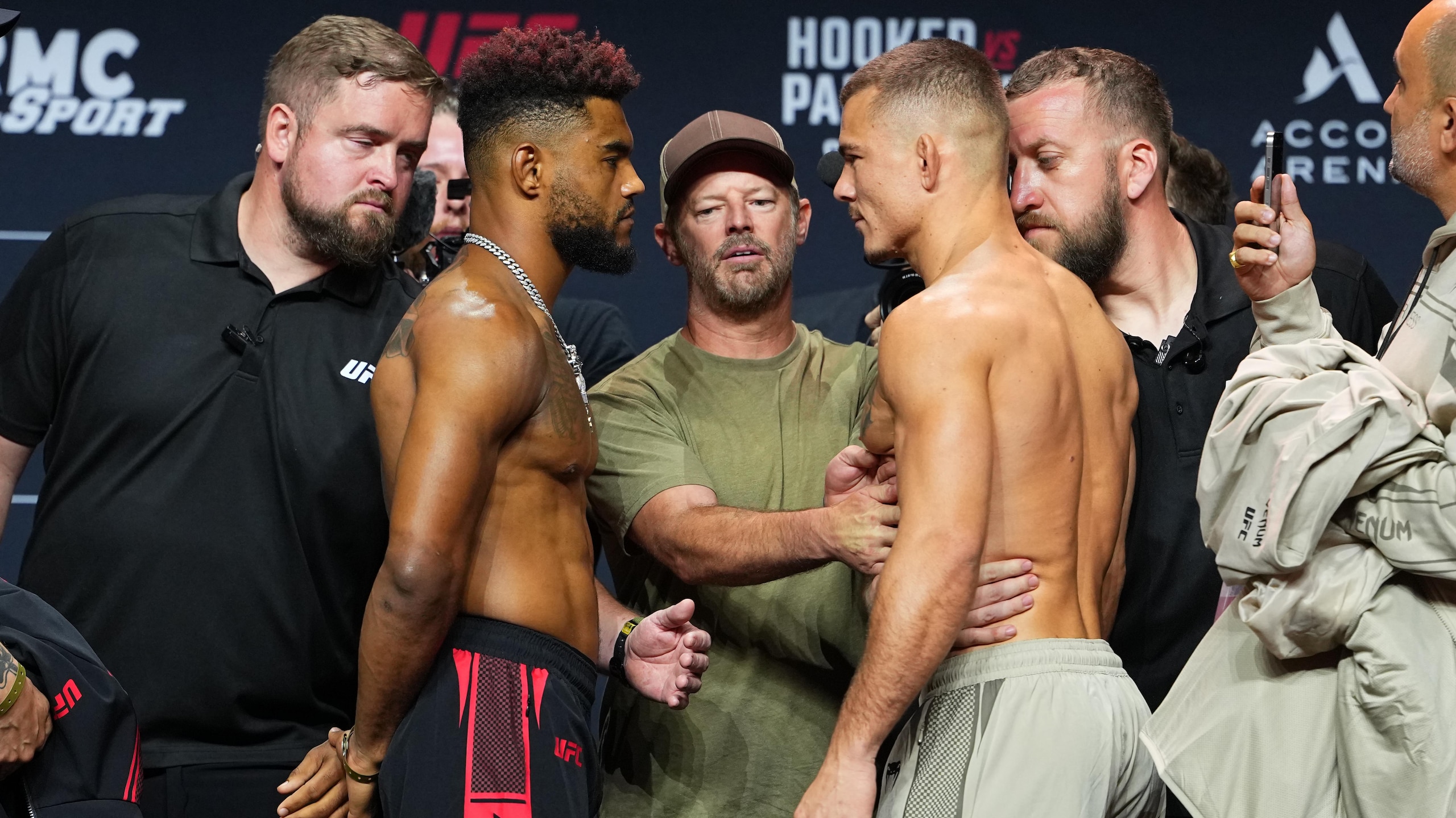 UFC Fight Night: Hooker vs Parnasse Ceremonial Weigh-in