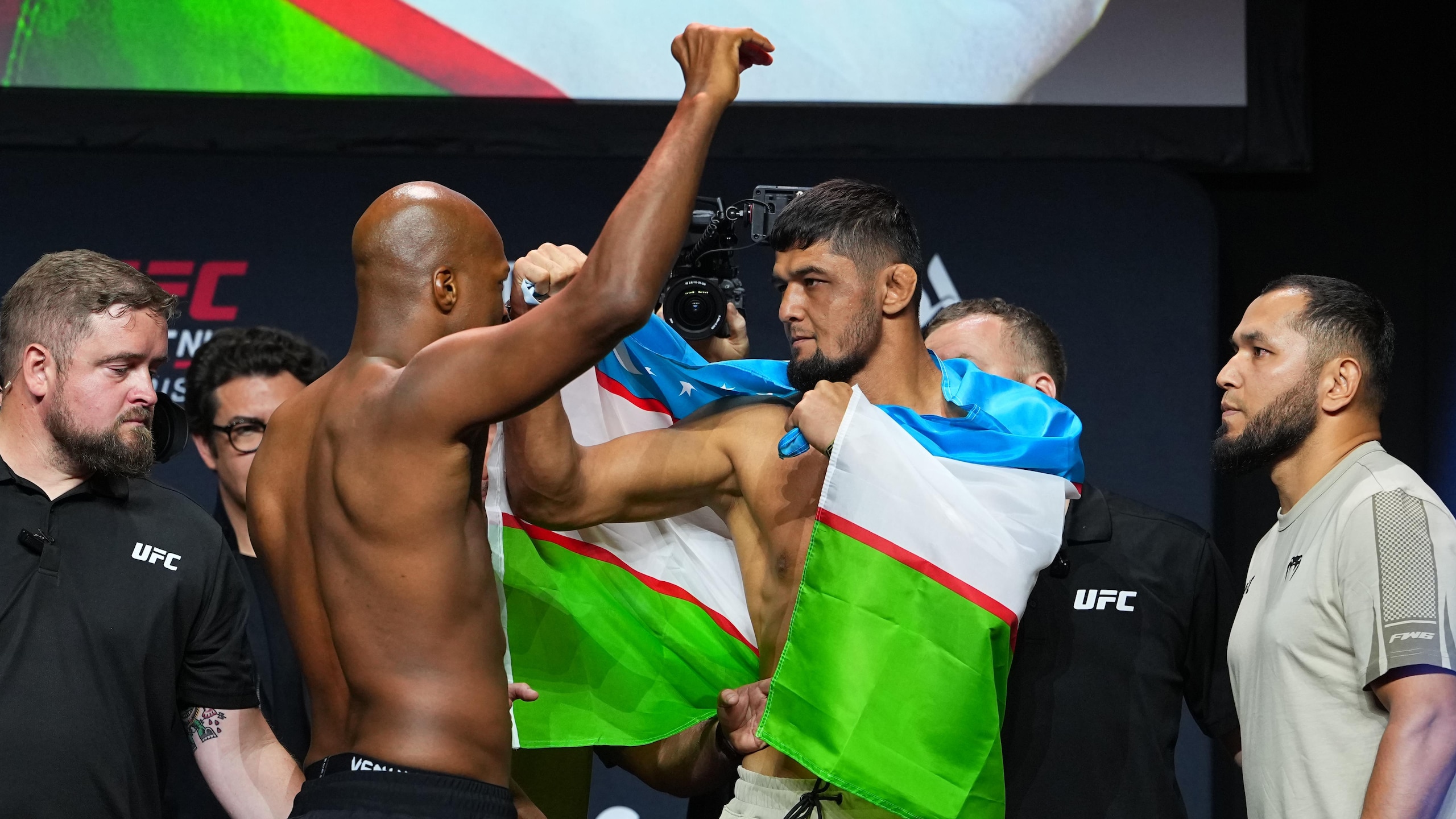 UFC Fight Night: Hooker vs Parnasse Ceremonial Weigh-in