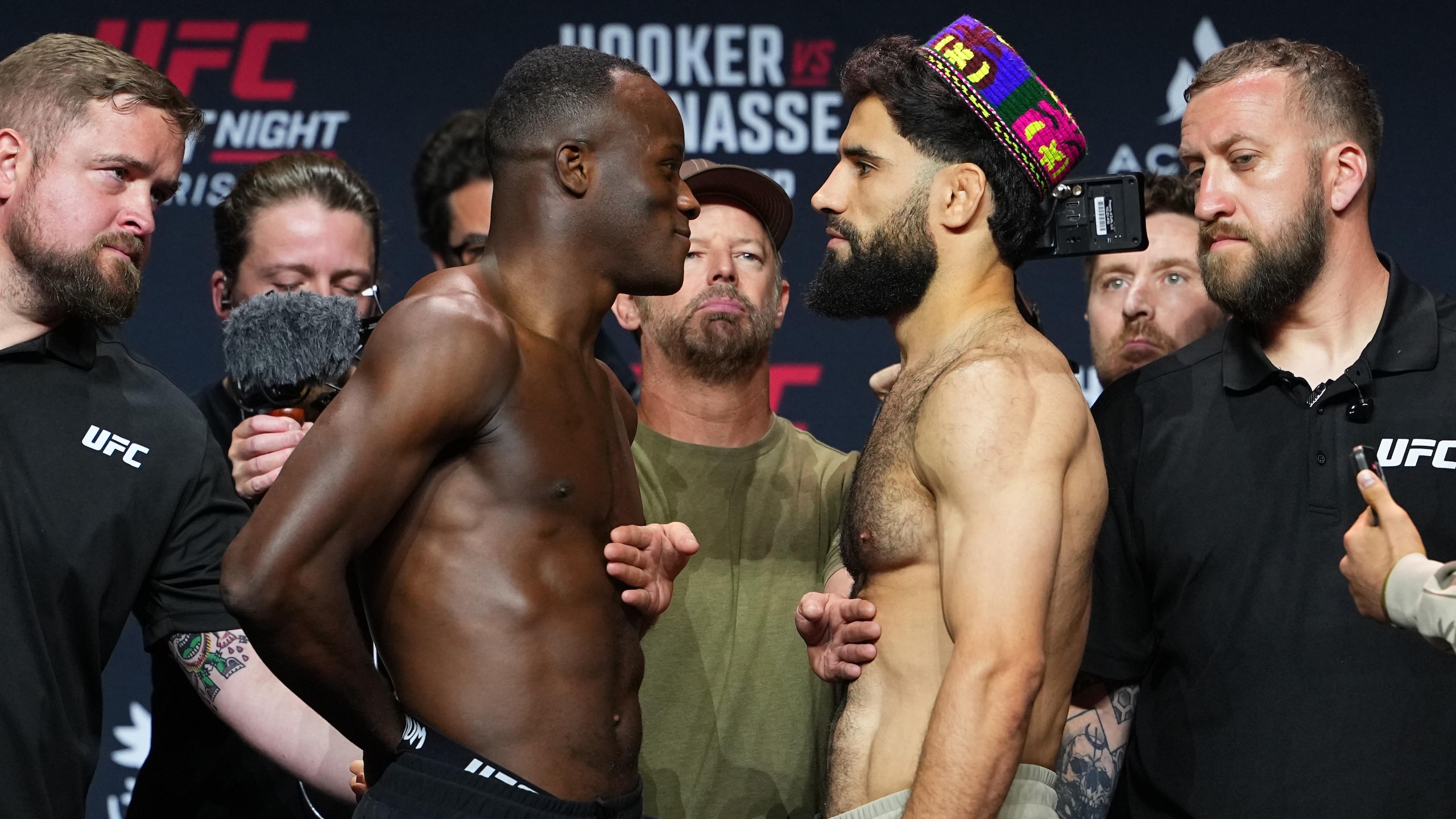 UFC Fight Night: Hooker vs Parnasse Ceremonial Weigh-in