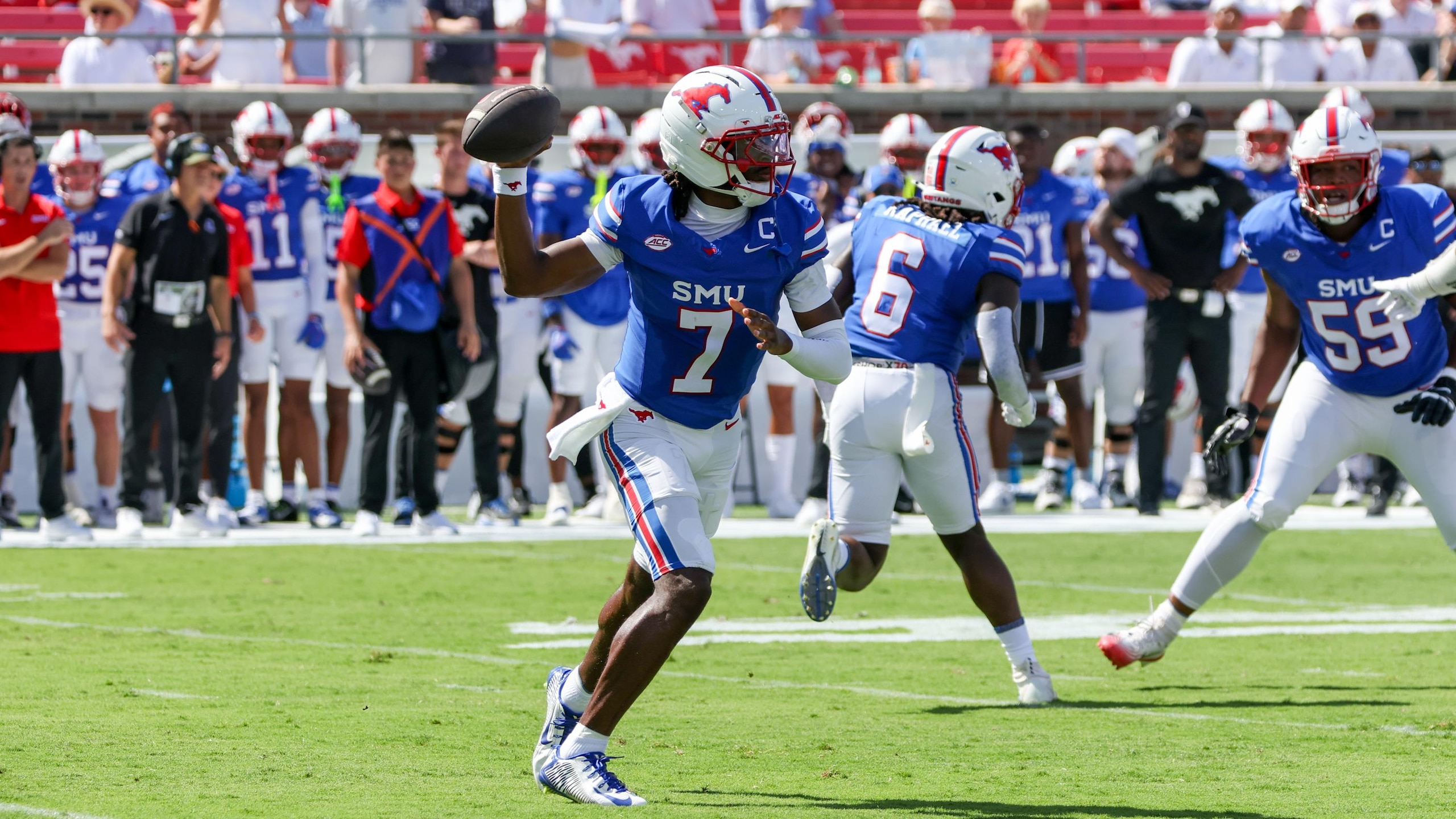 COLLEGE FOOTBALL: SEP 12 UC-Davis at SMU