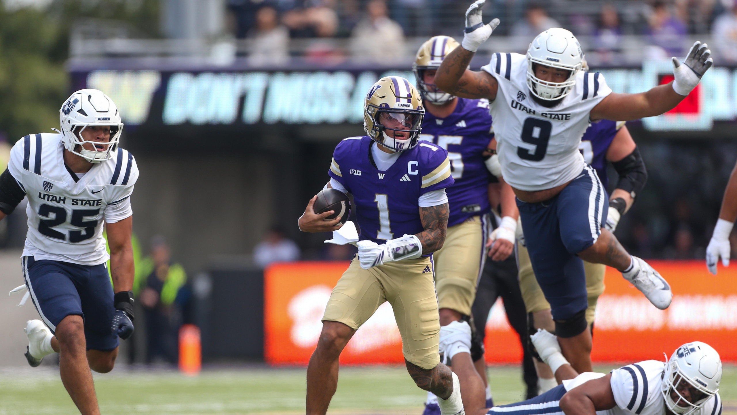 COLLEGE FOOTBALL: SEP 12 Utah State at Washington