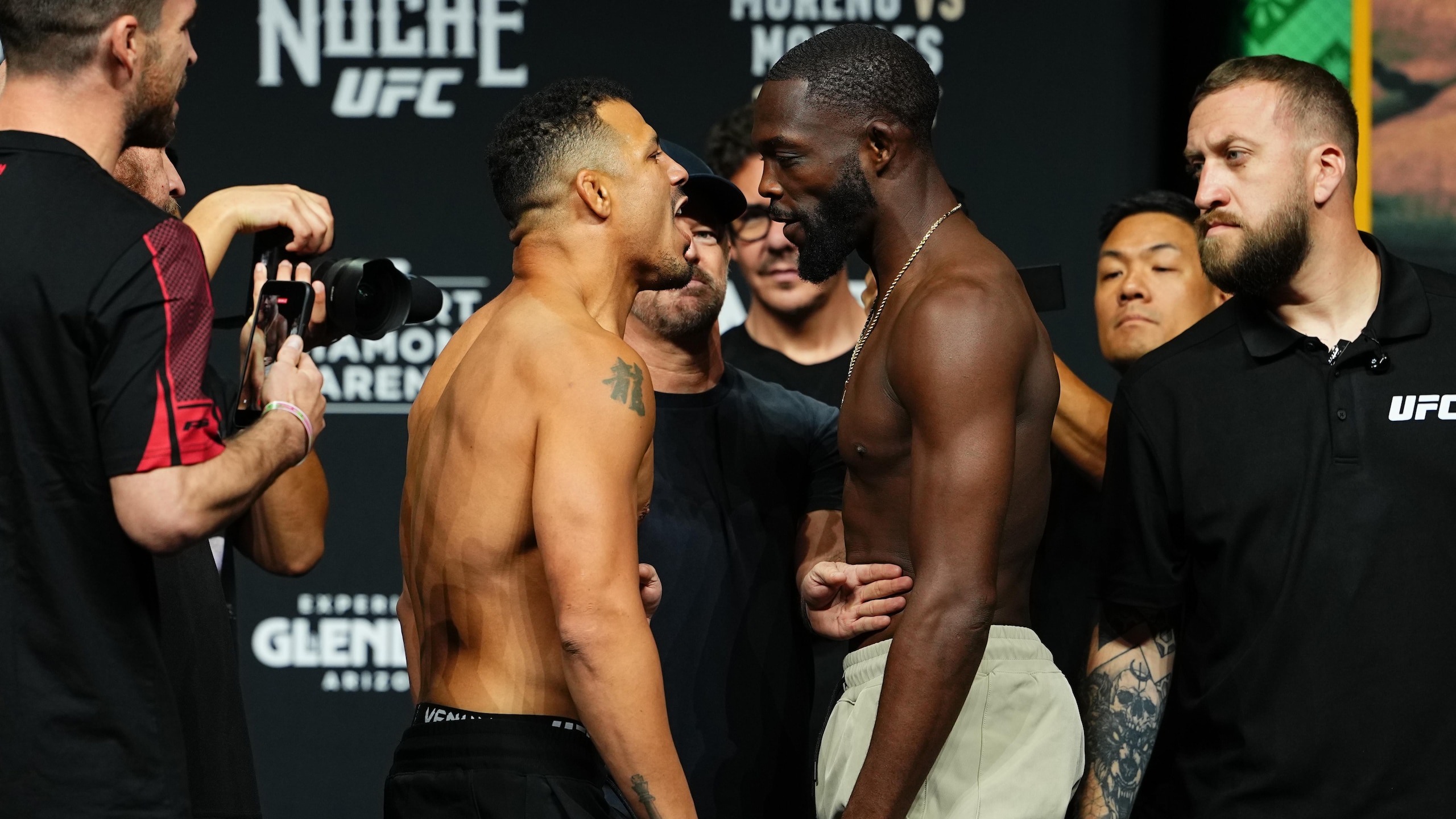 Noche UFC: Silva v Delgado - Ceremonial Weigh-in Noche UFC: Silva v Delgado - Ceremonial Weigh-in
