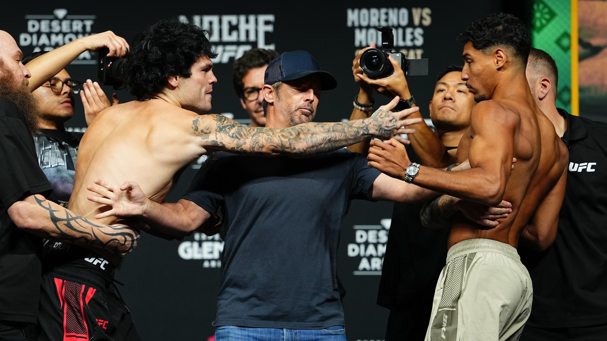 Noche UFC: Silva v Delgado - Ceremonial Weigh-in Noche UFC: Silva v Delgado - Ceremonial Weigh-in