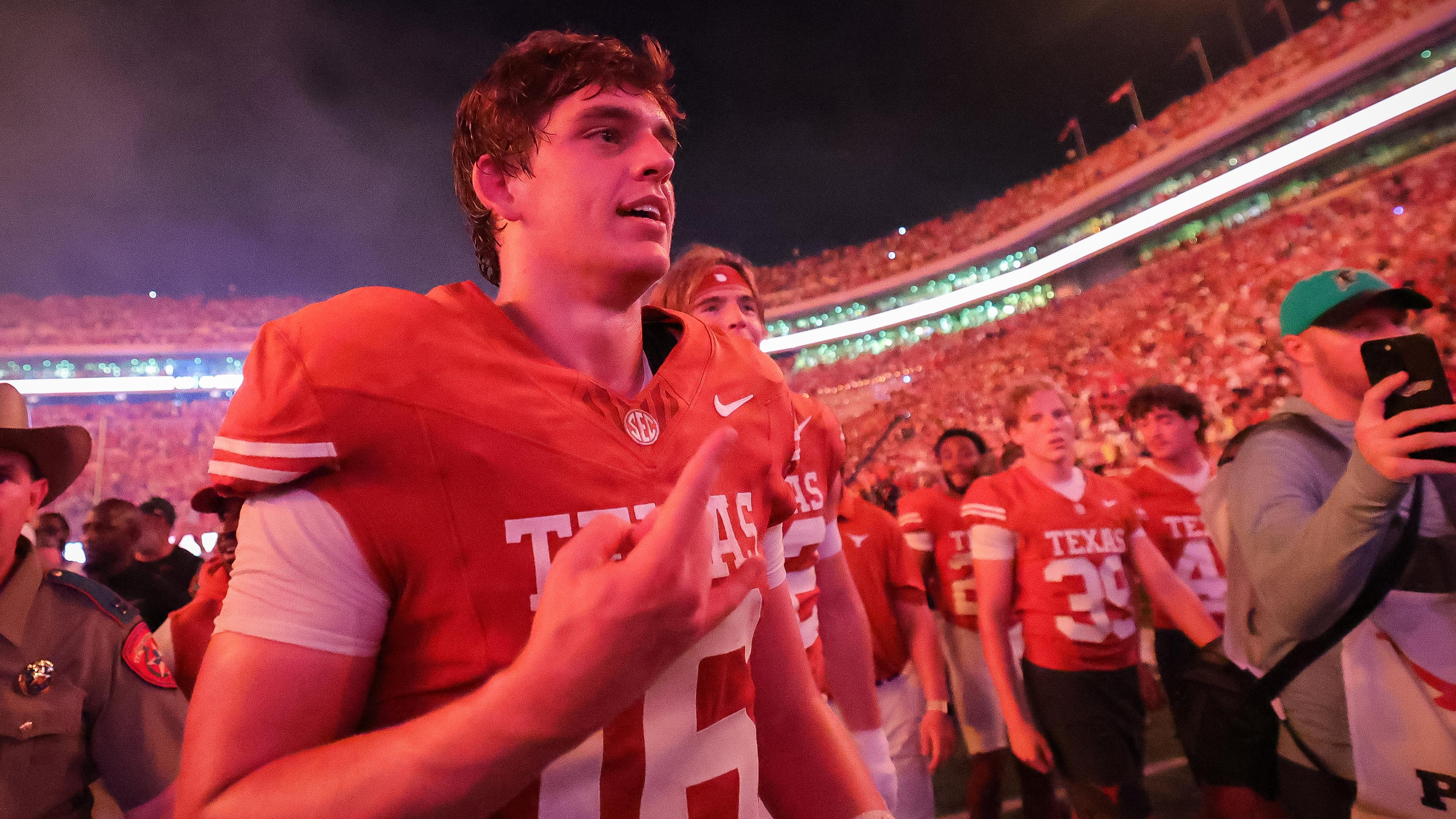 Arch Manning, Kevin Durant Dap Up on Video After Texas' Historic 20-Point Rally to Beat Ohio State