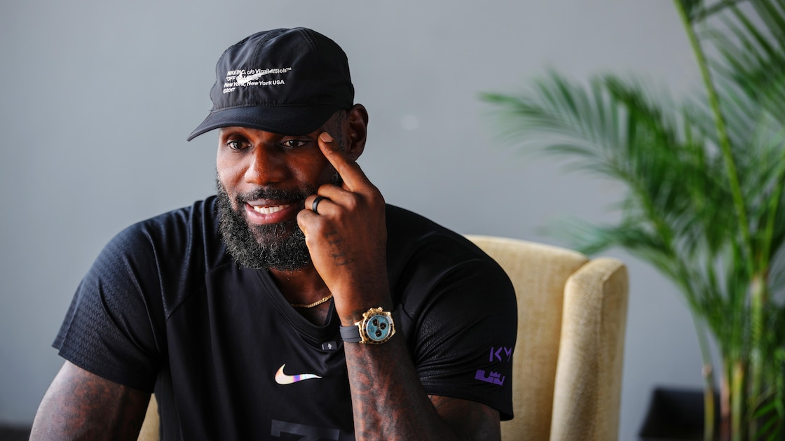 LeBron James wears 76ers jersey and outlines championship aspirations - News Directory 3