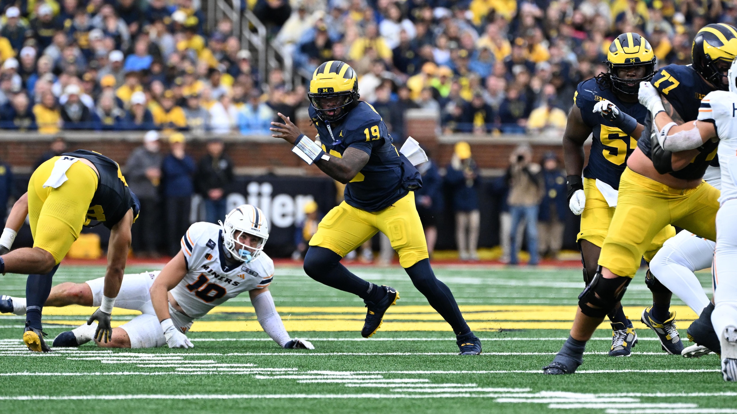 COLLEGE FOOTBALL: SEP 19 UTEP at Michigan
