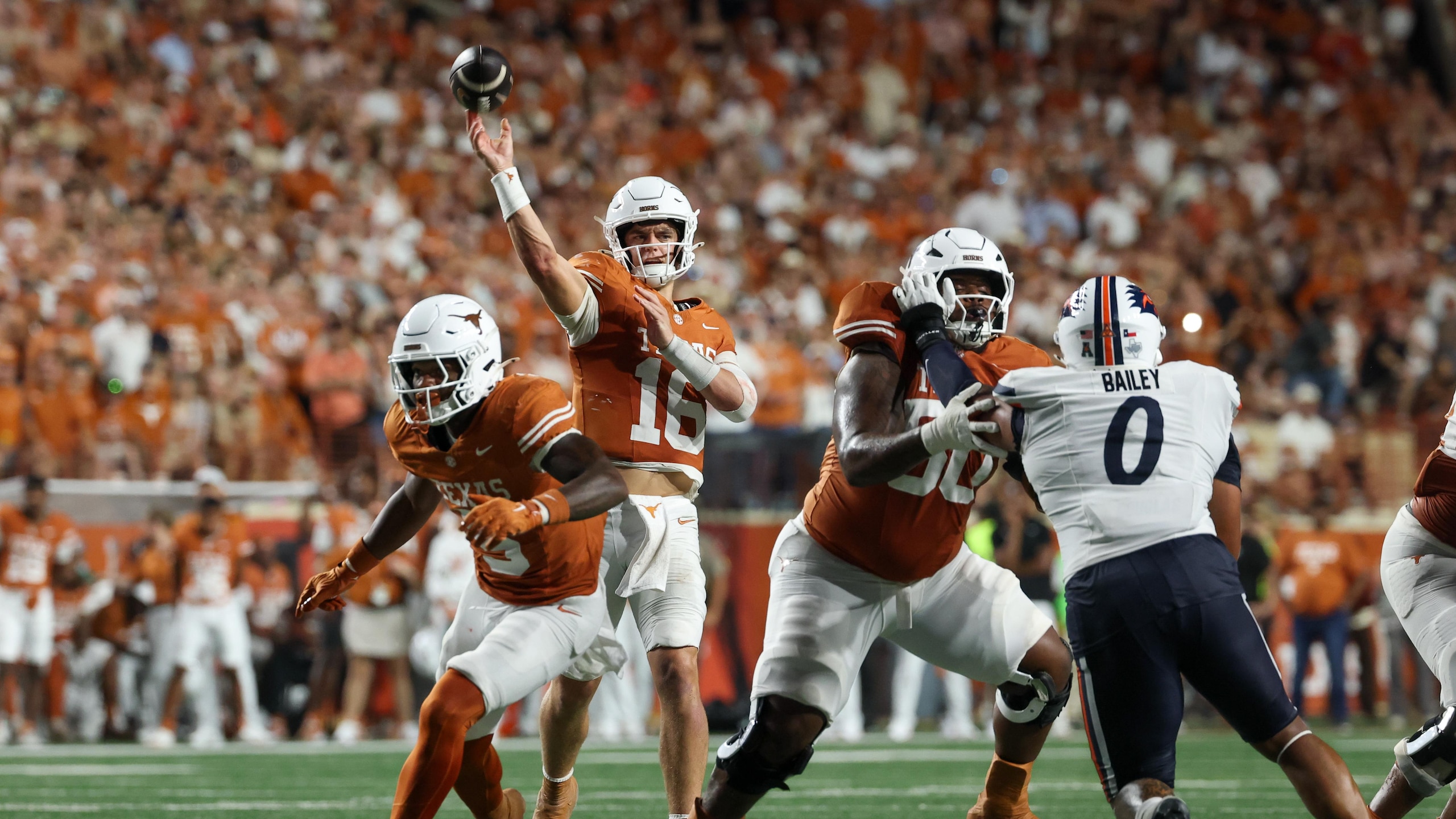 COLLEGE FOOTBALL: SEP 19 UTSA at Texas