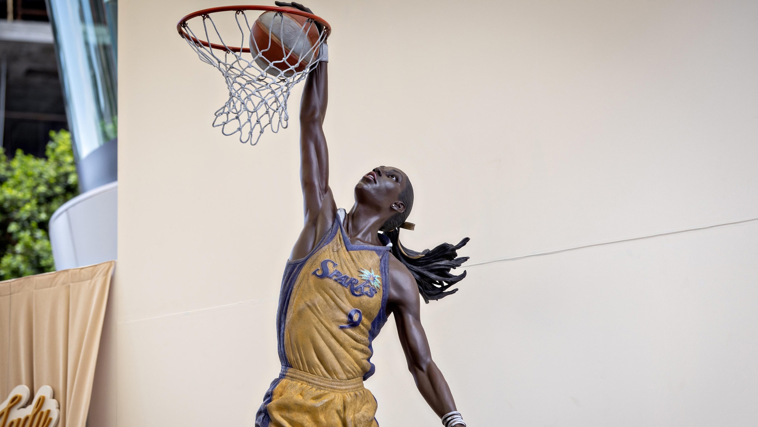 The Lisa Leslie statue unveiling celebration at Star Plaza outside Crypto.com Arena