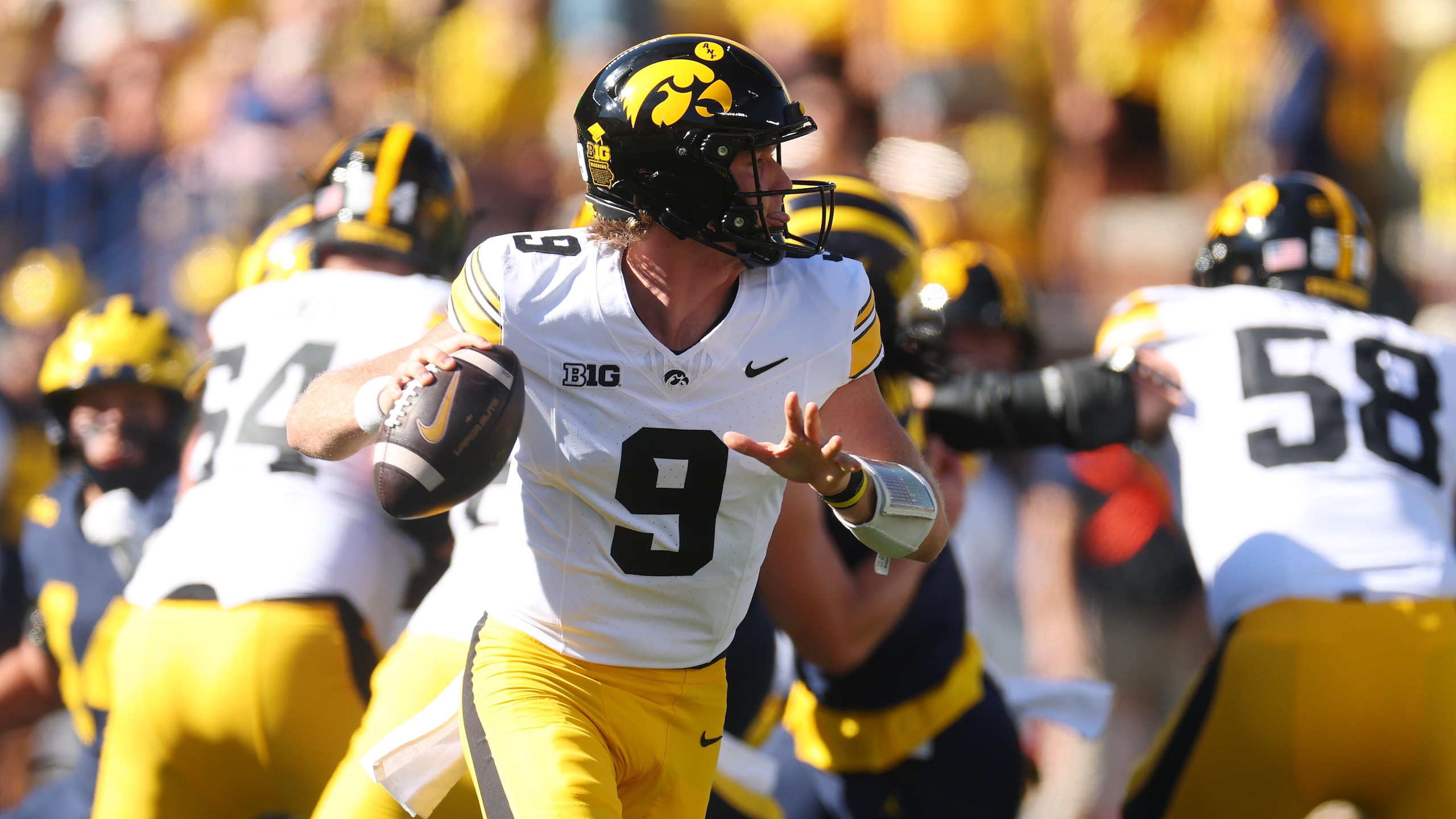 Iowa Trolls Michigan After Win 🤣