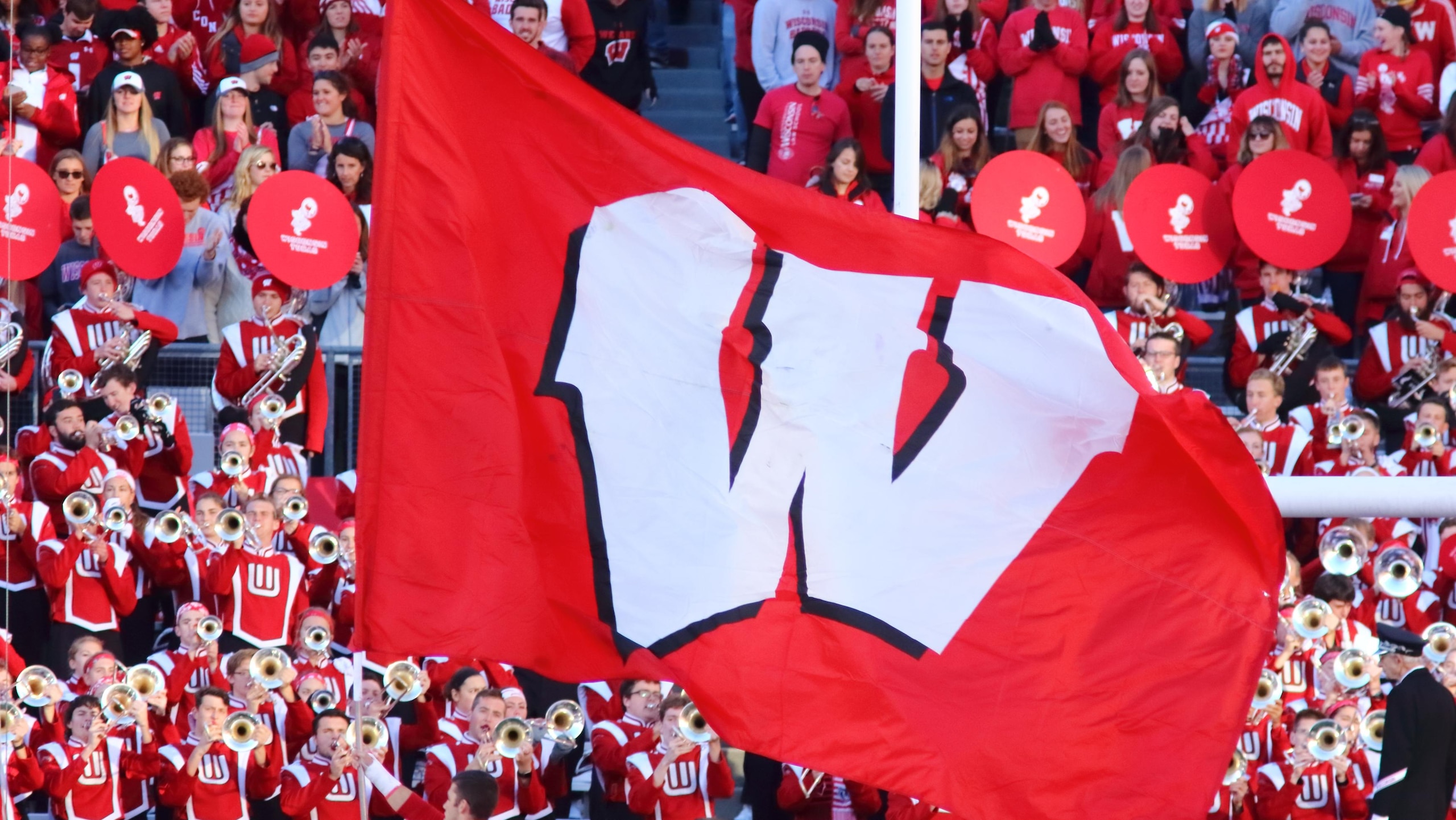 NCAA FOOTBALL: NOV 12 Illinois at Wisconsin