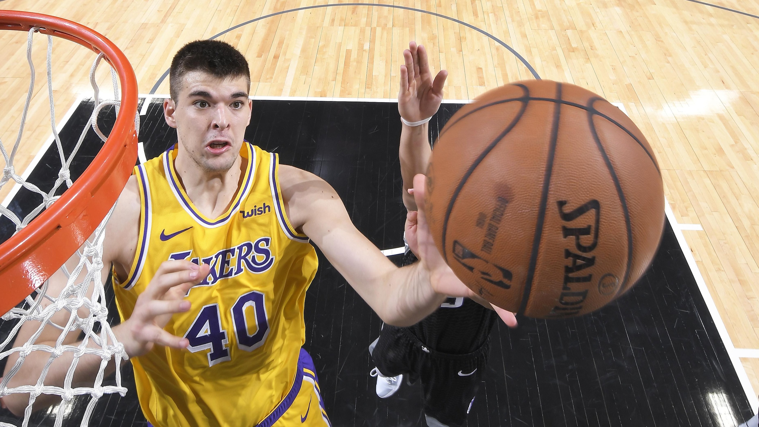 Los Angeles Lakers v Sacramento Kings