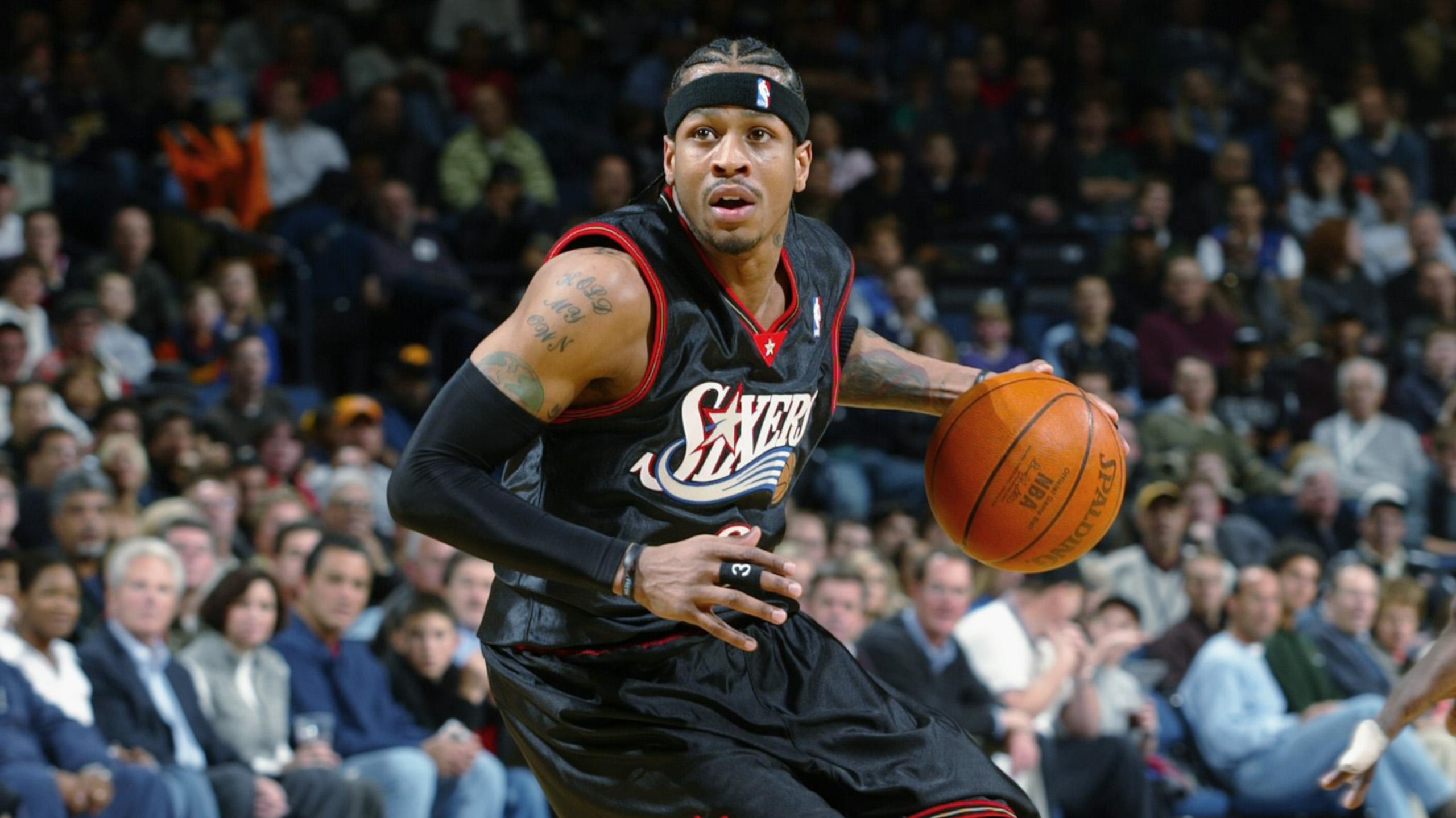 Allen Iverson drives Allen Iverson drives