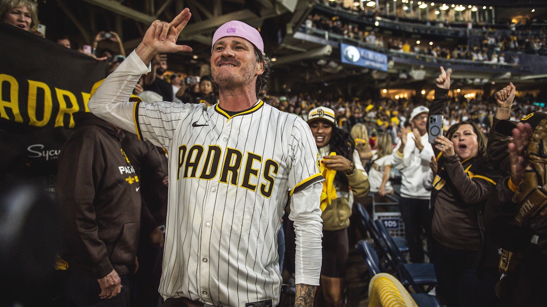 Tom DeLonge watches Padres fans sing “All the Small Things” during playoff game