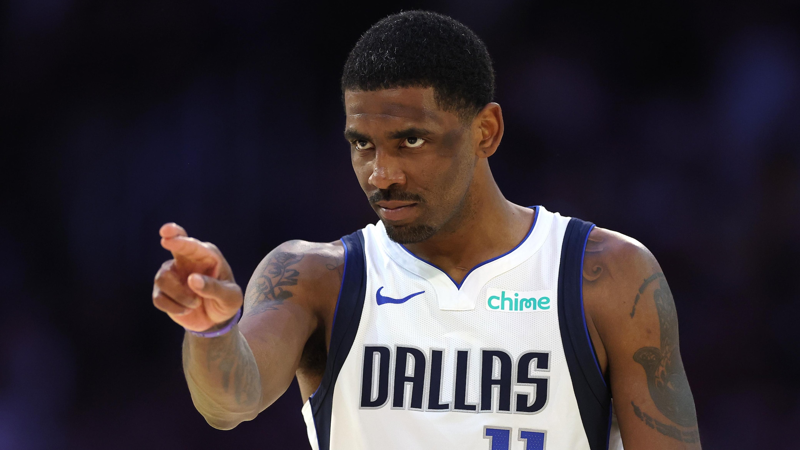 Dallas Mavericks v Los Angeles Lakers