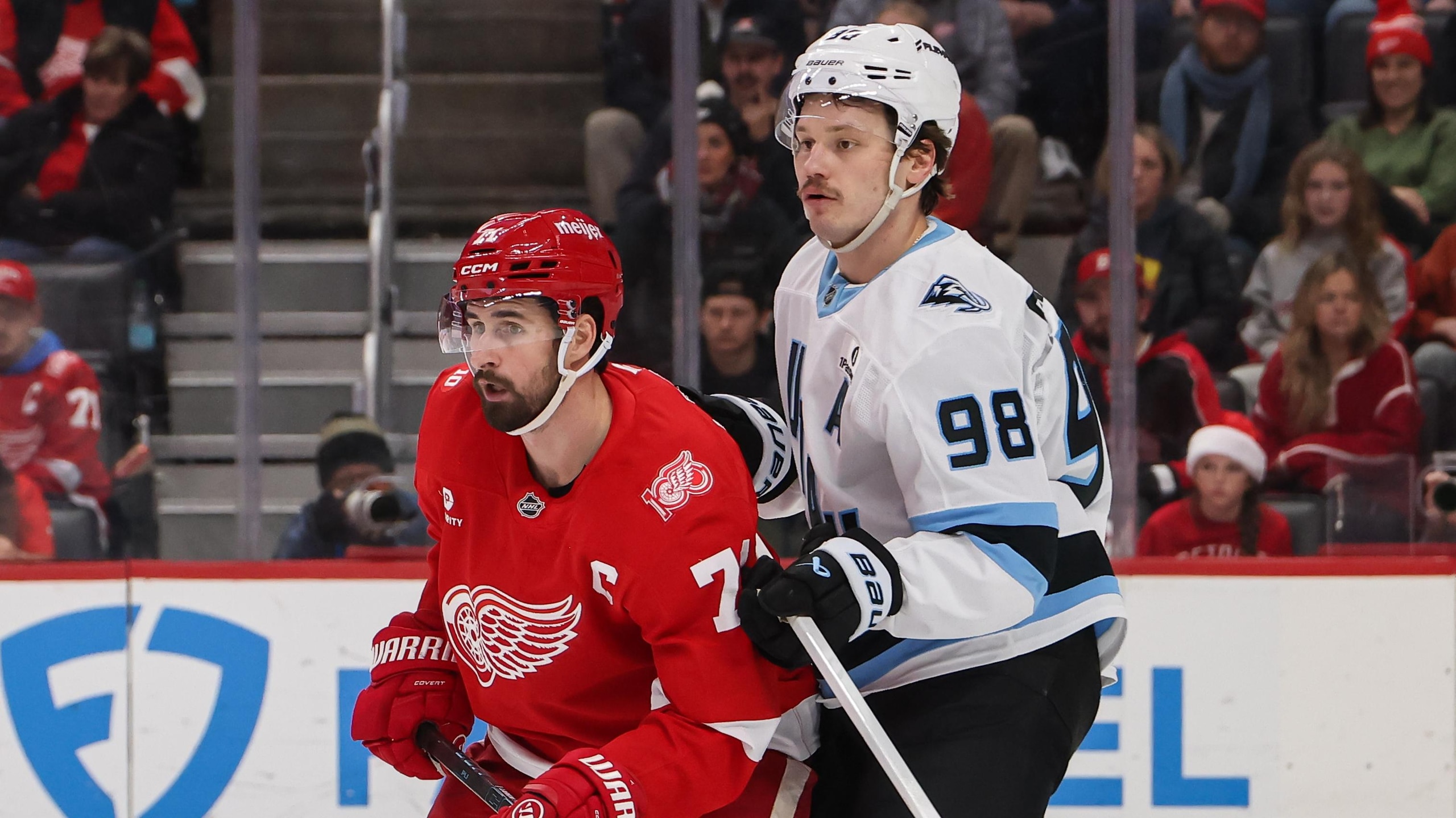 NHL: DEC 17 Mammoth at Red Wings