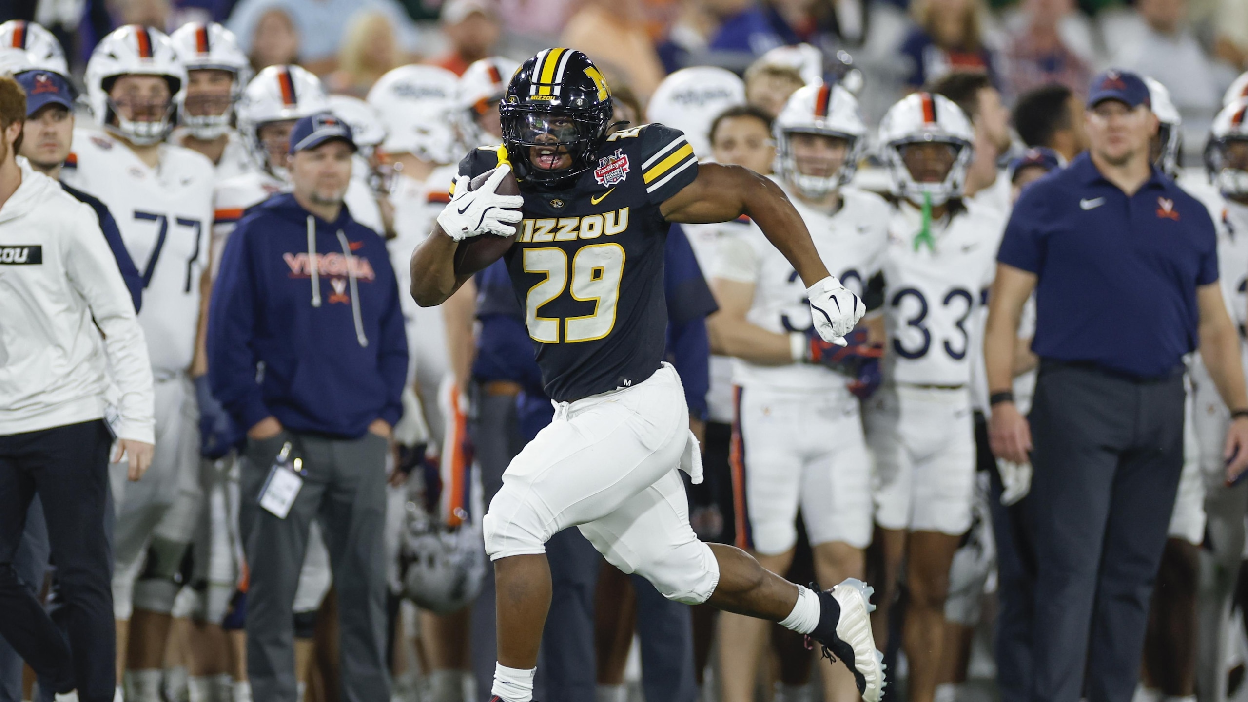 COLLEGE FOOTBALL: DEC 27 TaxSlayer Gator Bowl Virginia vs Missouri COLLEGE FOOTBALL: DEC 27 TaxSlayer Gator Bowl Virginia vs Missouri