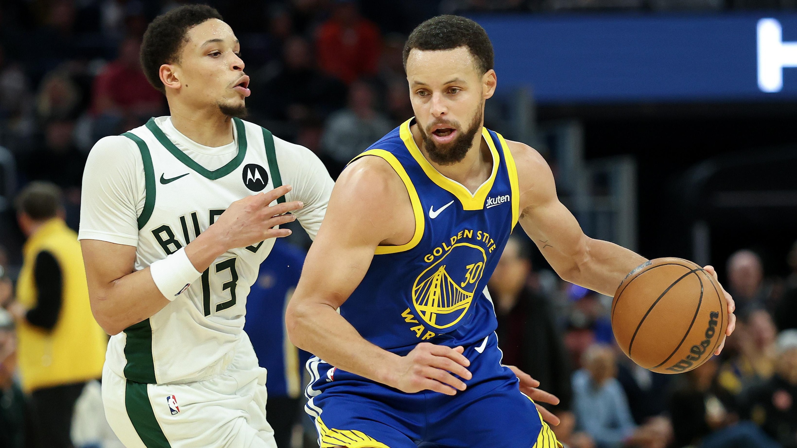 Milwaukee Bucks v Golden State Warriors Milwaukee Bucks v Golden State Warriors