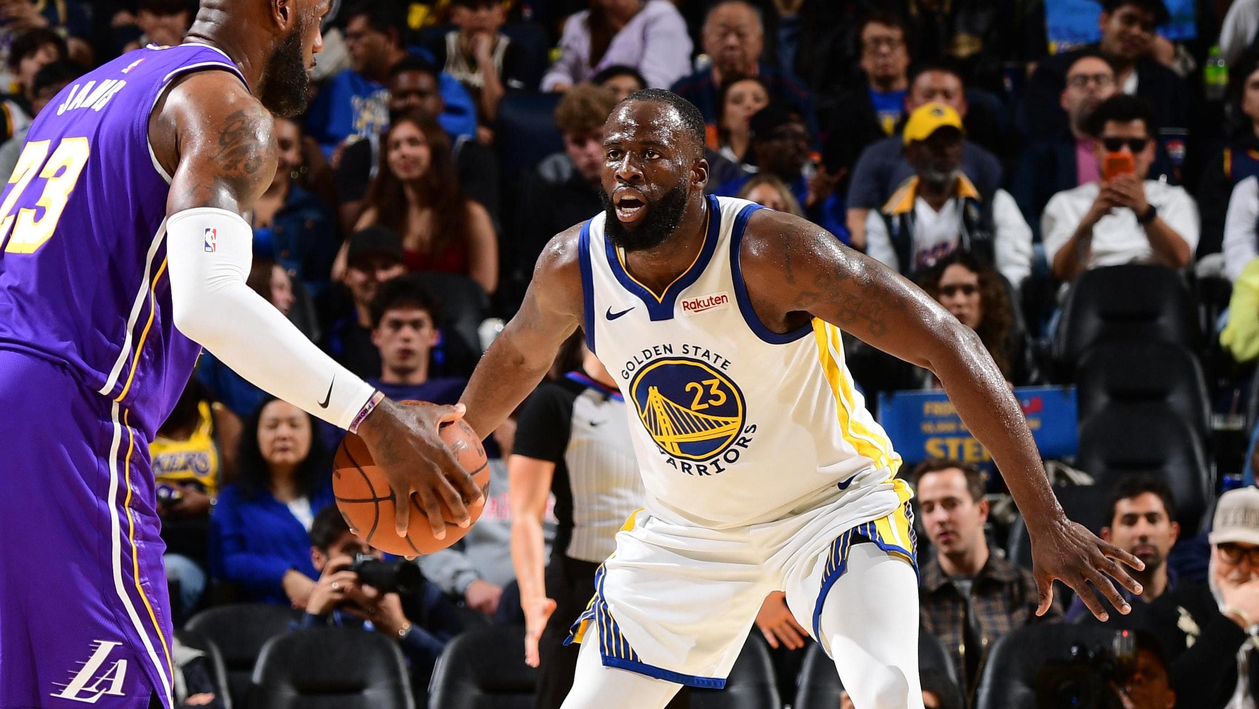 Los Angeles Lakers v Golden State Warriors