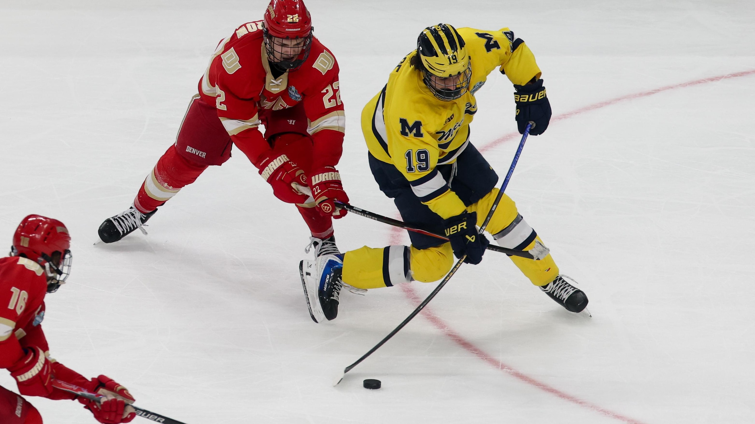 NCAA HOCKEY: APR 09 Men's Frozen Four Semifinal - Michigan v Denver