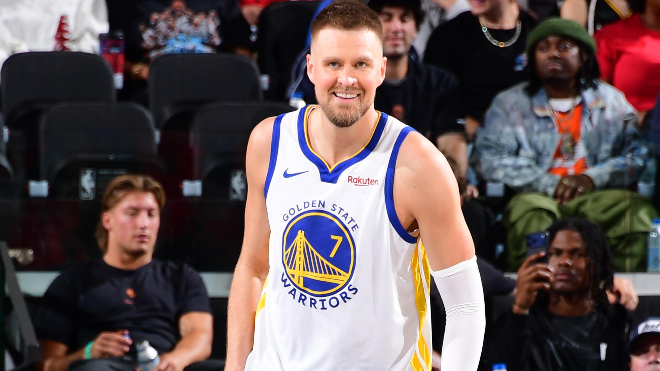 Golden State Warriors v Los Angeles Clippers - Play-In Tournament