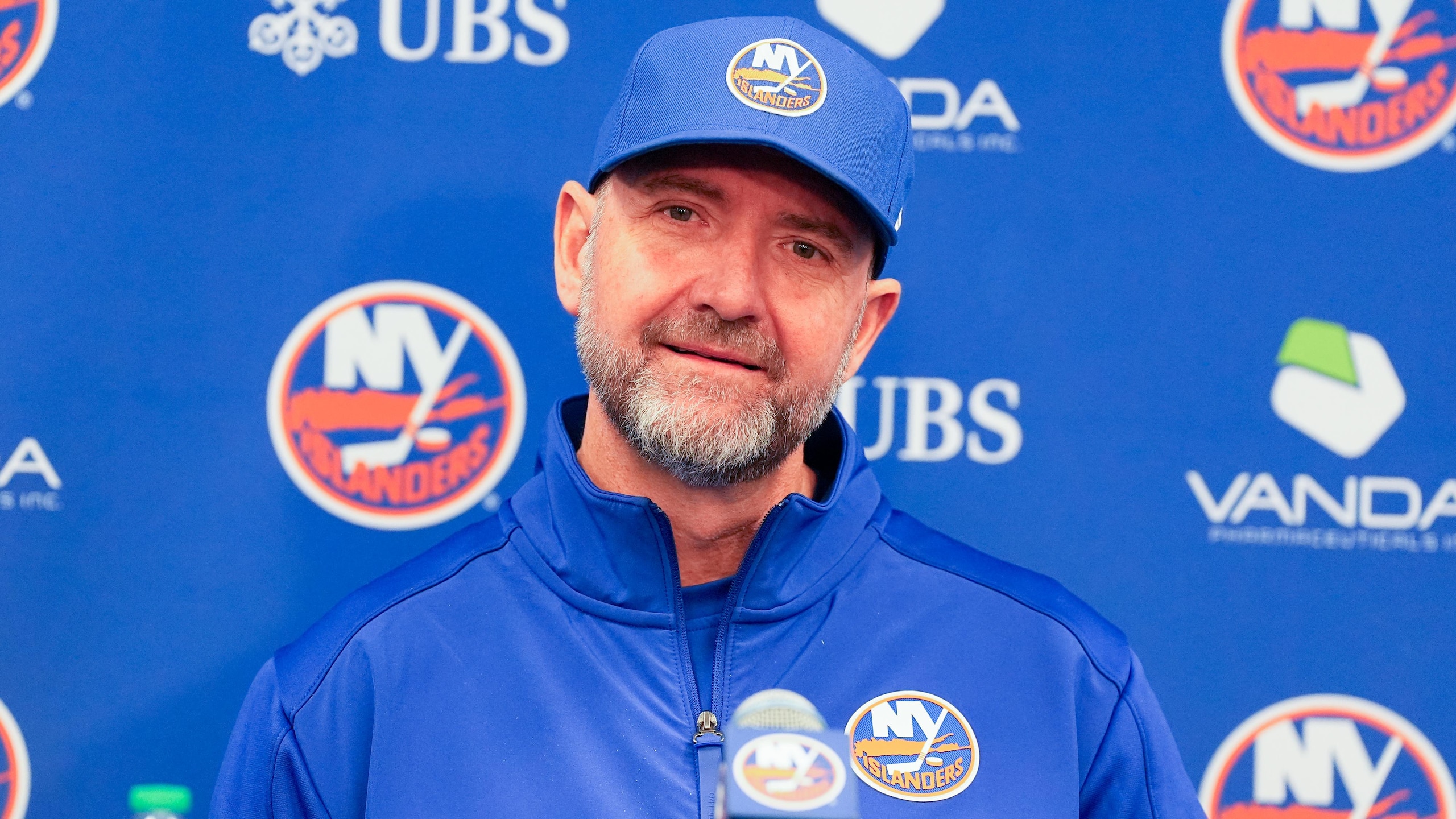 Ottawa Senators v New York Islanders