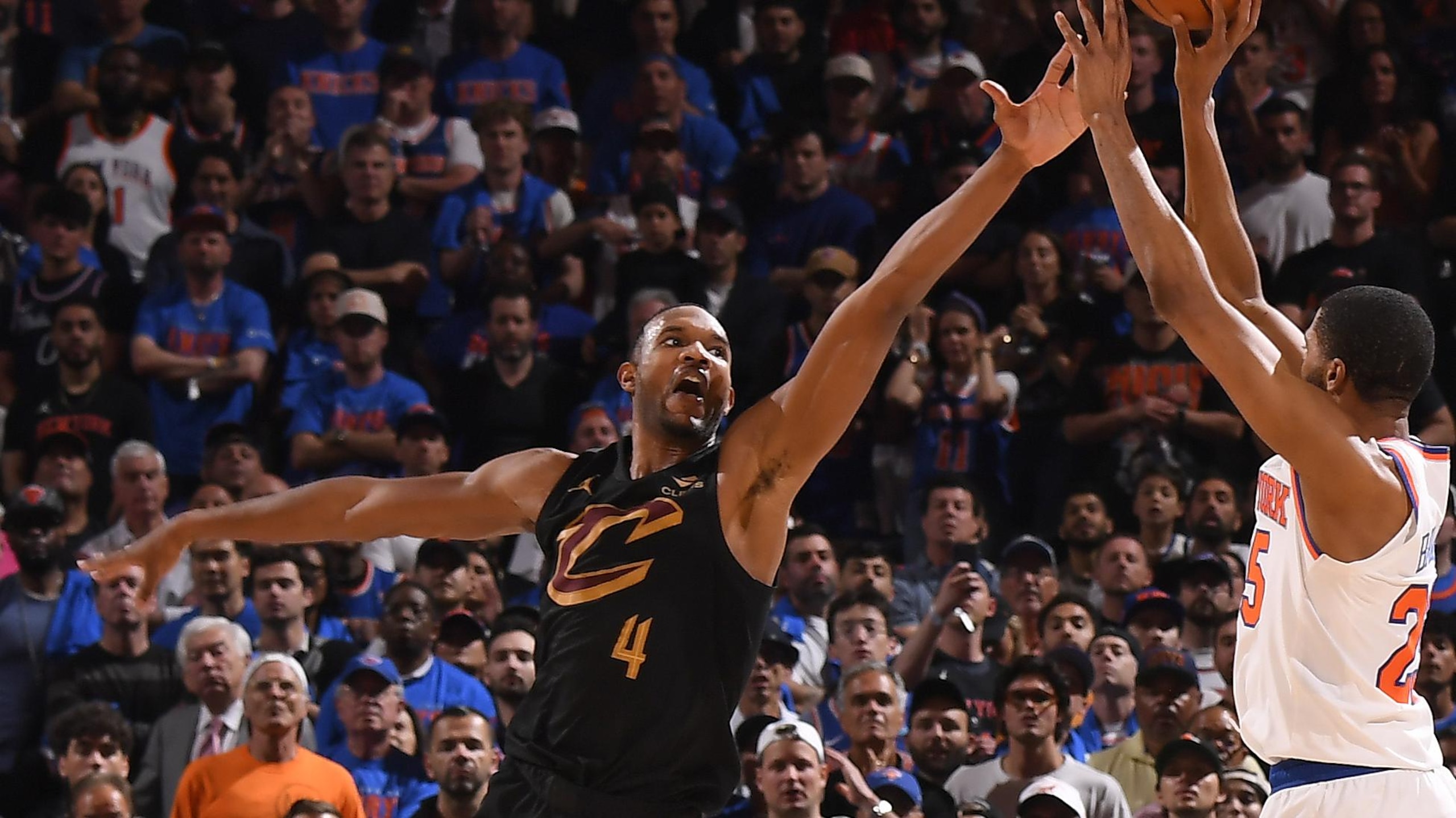 Cleveland Cavaliers v New York Knicks - Game One
