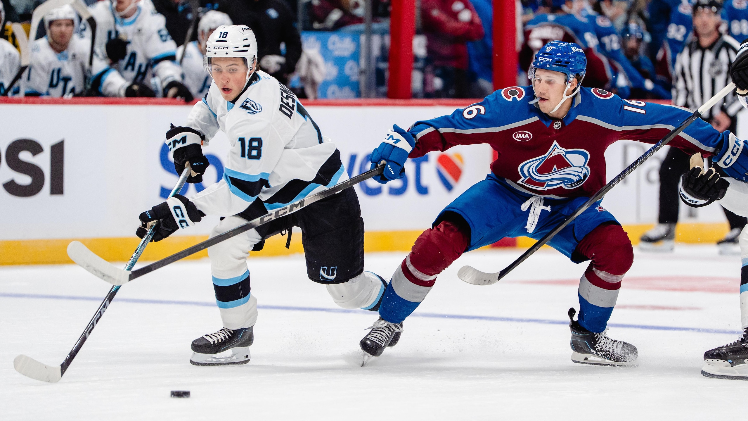 Utah Mammoth v Colorado Avalanche
