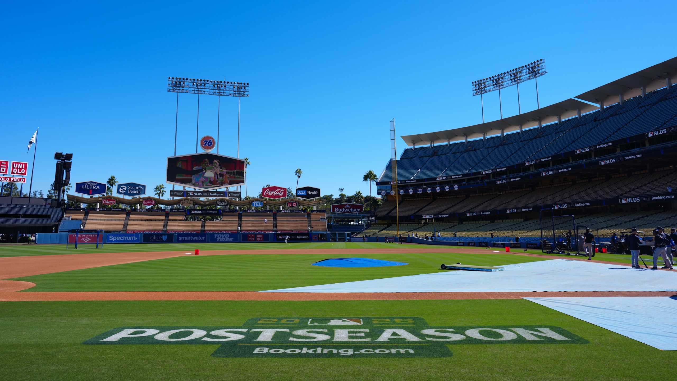 Division Series - Atlanta Braves v Los Angeles Dodgers - Game 1