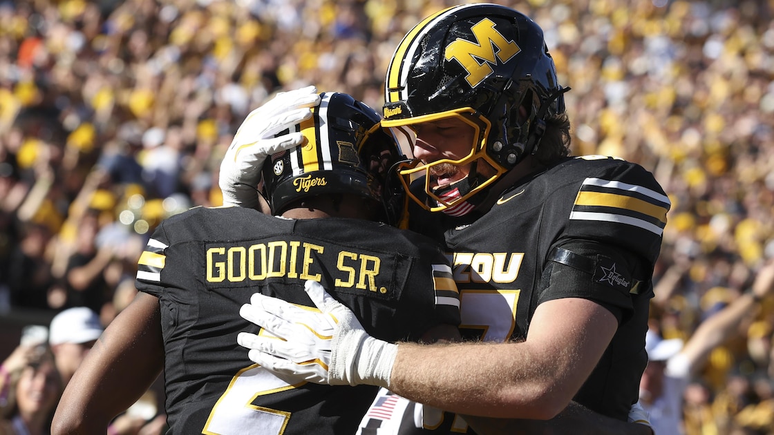 Florida Gators Upset by Missouri Tigers 45-17 in SEC Dominance