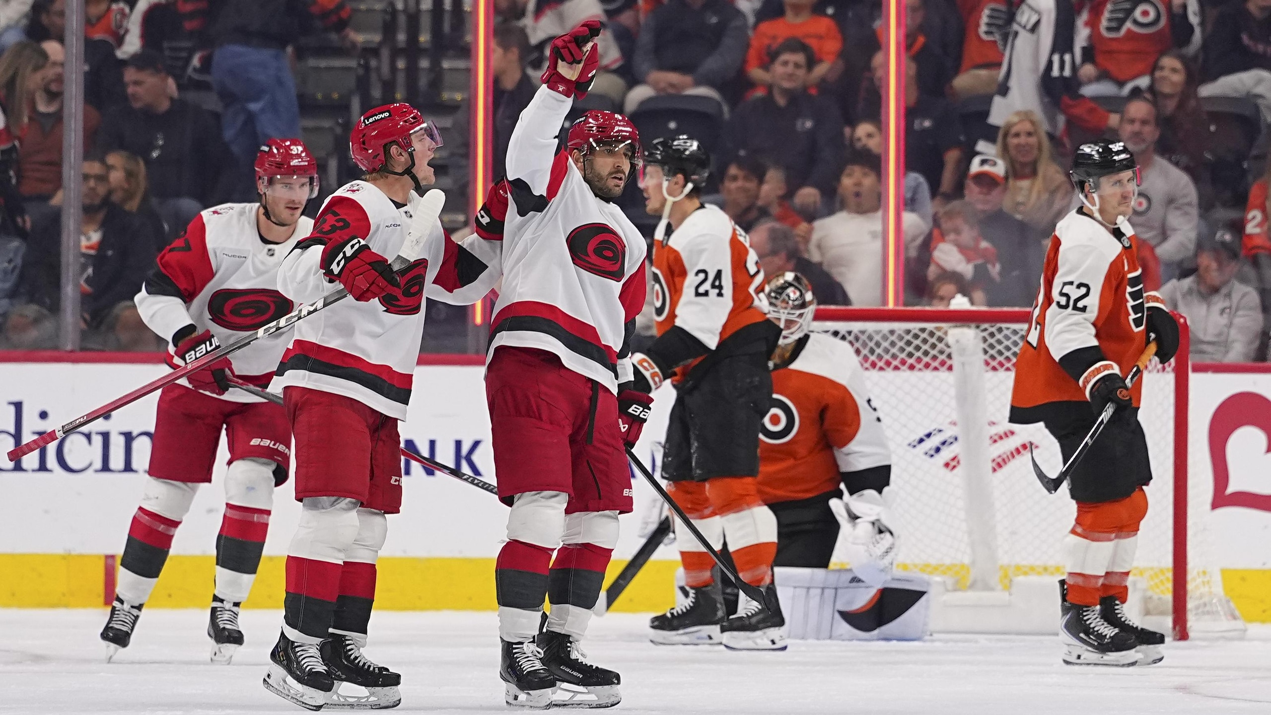 Carolina Hurricanes v Philadelphia Flyers