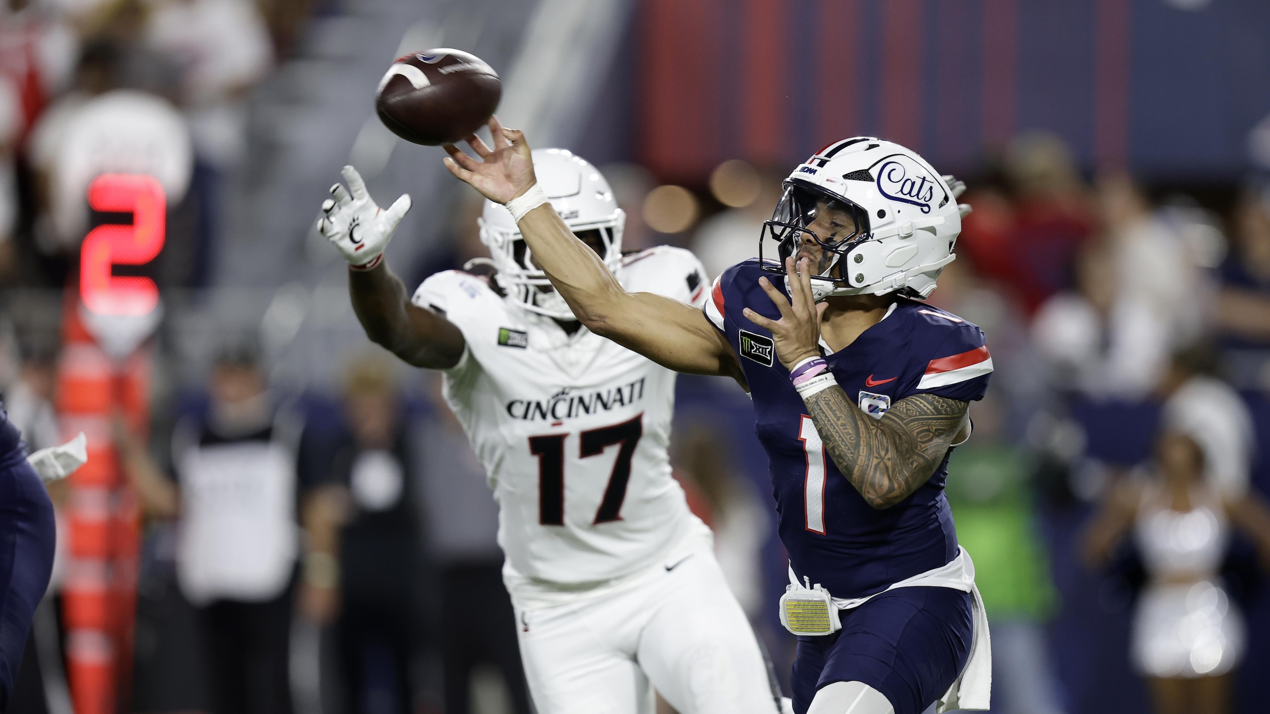 COLLEGE FOOTBALL: OCT 03 Cincinnati at Arizona