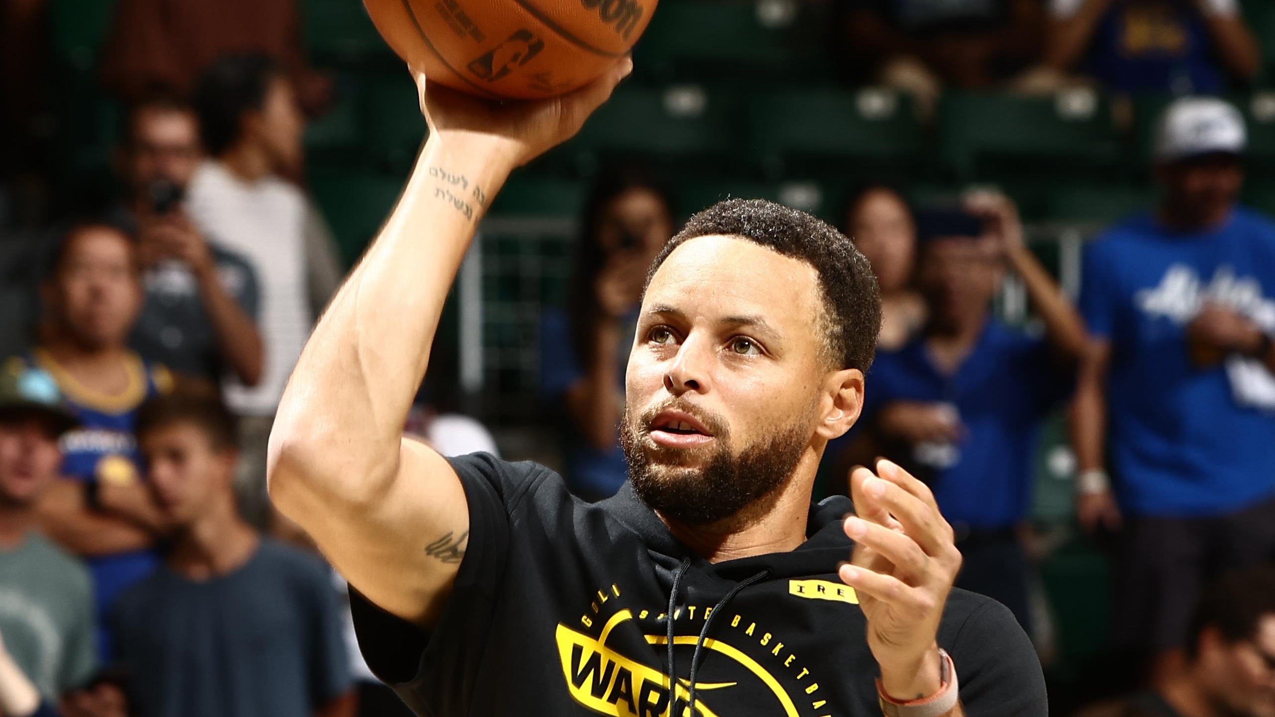 Golden State Warriors v Los Angeles Clippers