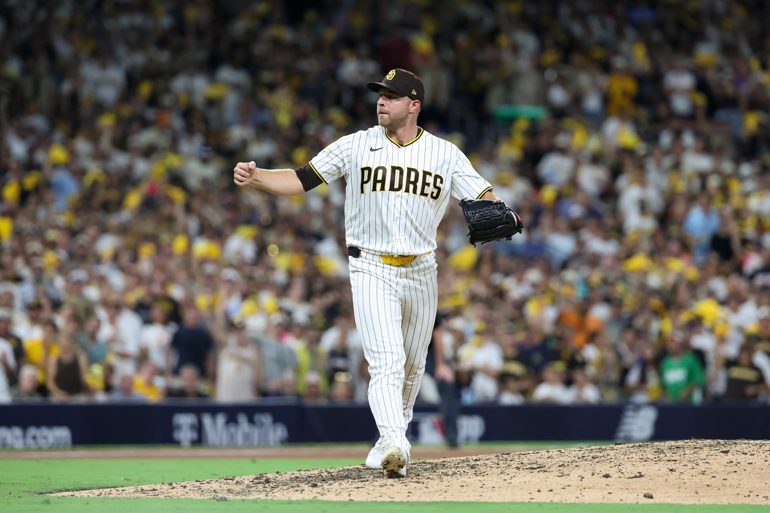 Division Series - Milwaukee Brewers v San Diego Padres - Game 3