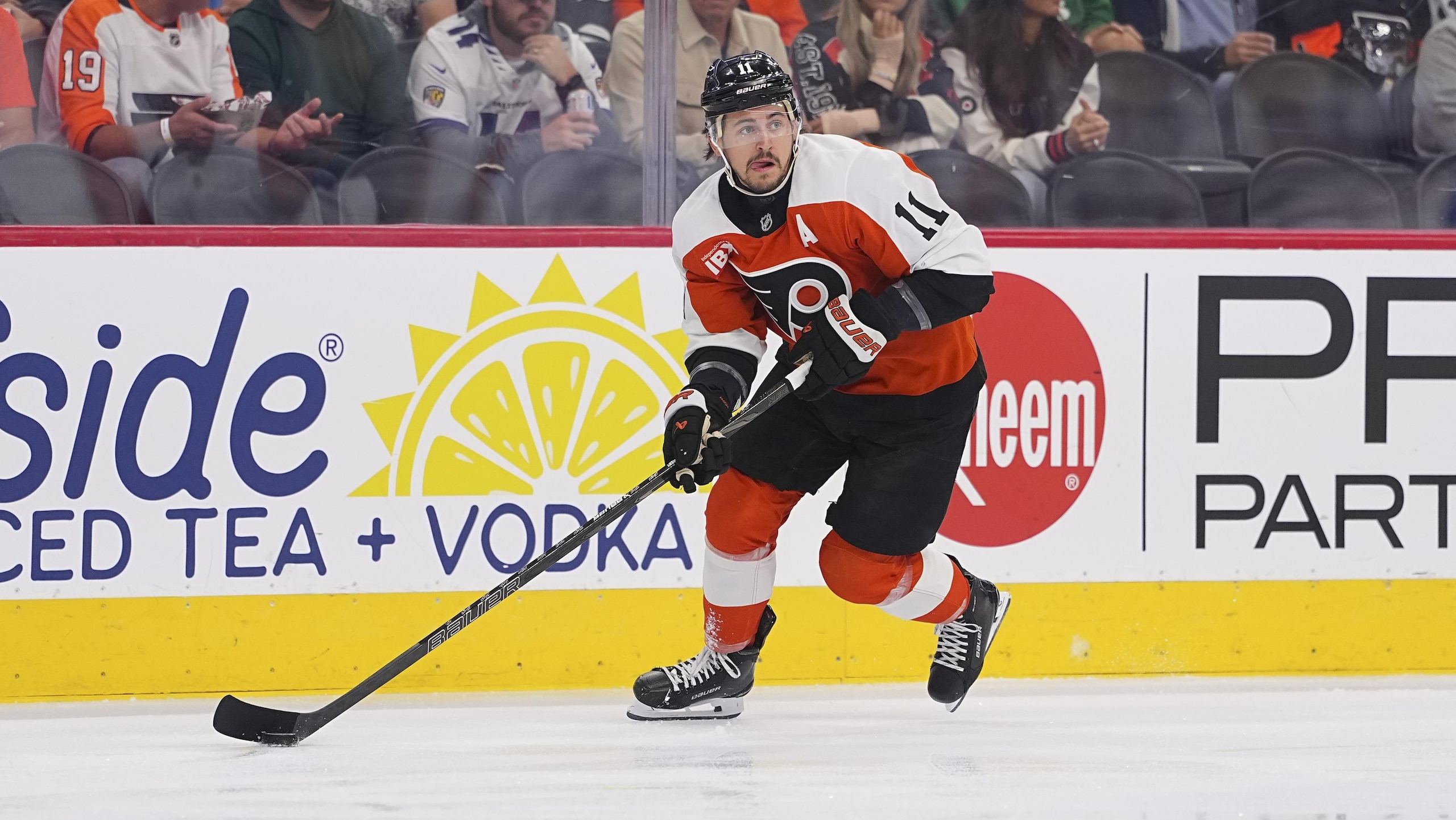 Carolina Hurricanes v Philadelphia Flyers Carolina Hurricanes v Philadelphia Flyers