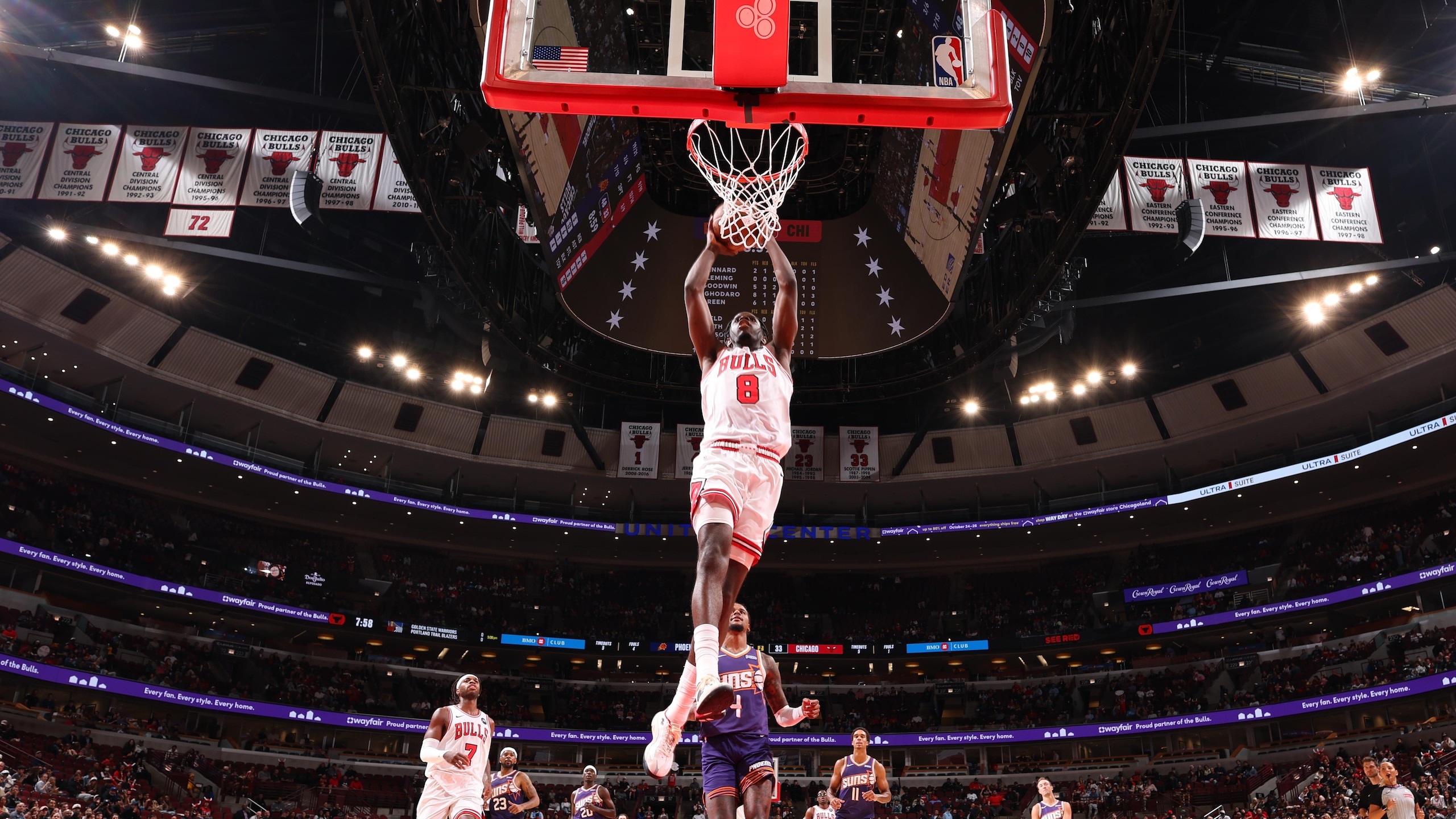 Phoenix Suns v Chicago Bulls
