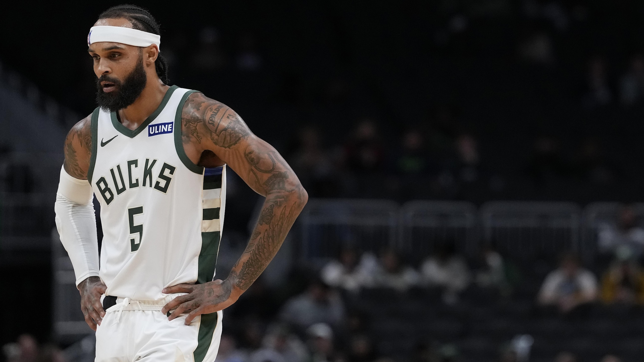 Minnesota Timberwolves v Milwaukee Bucks