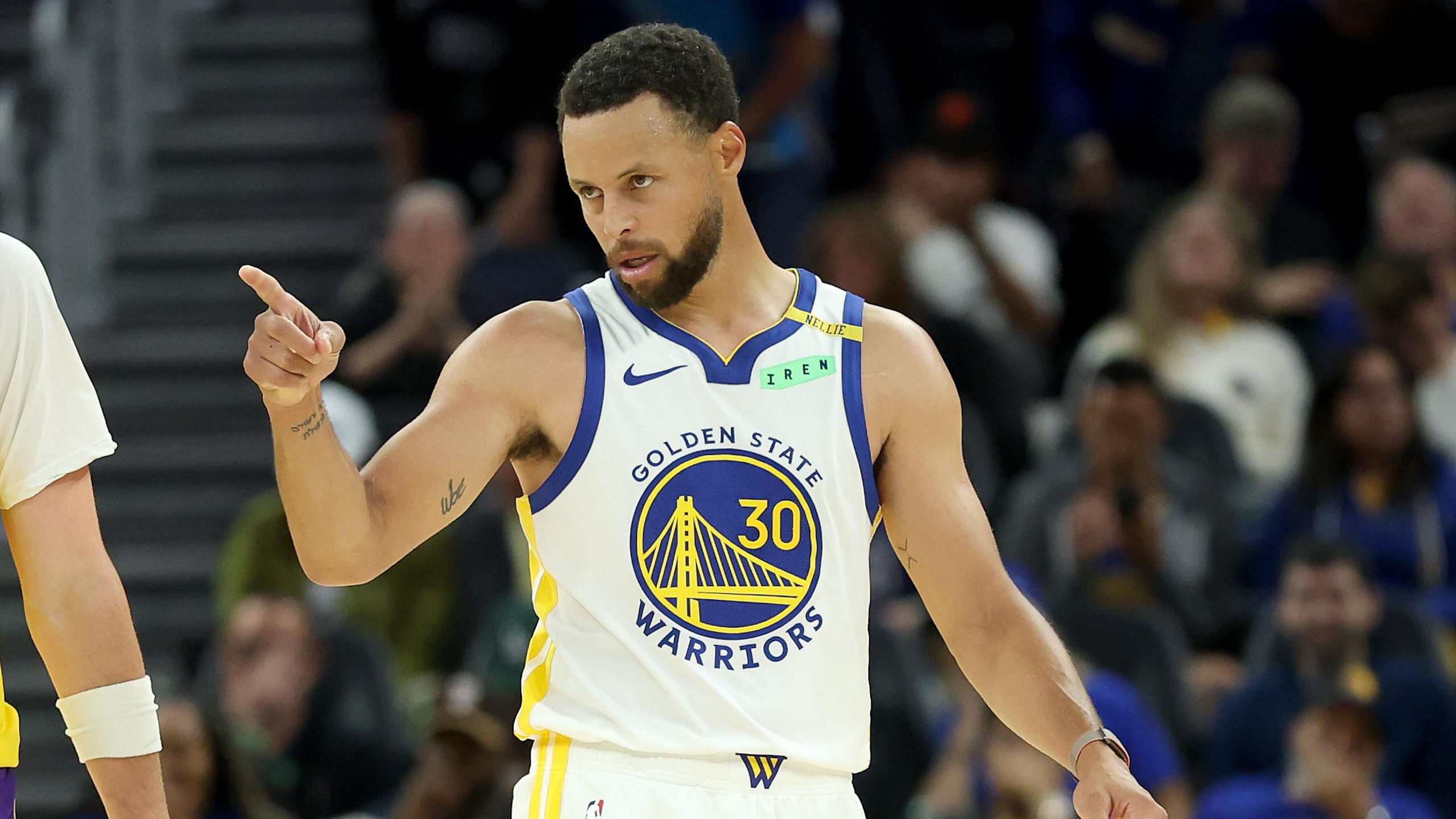 Los Angeles Lakers v Golden State Warriors