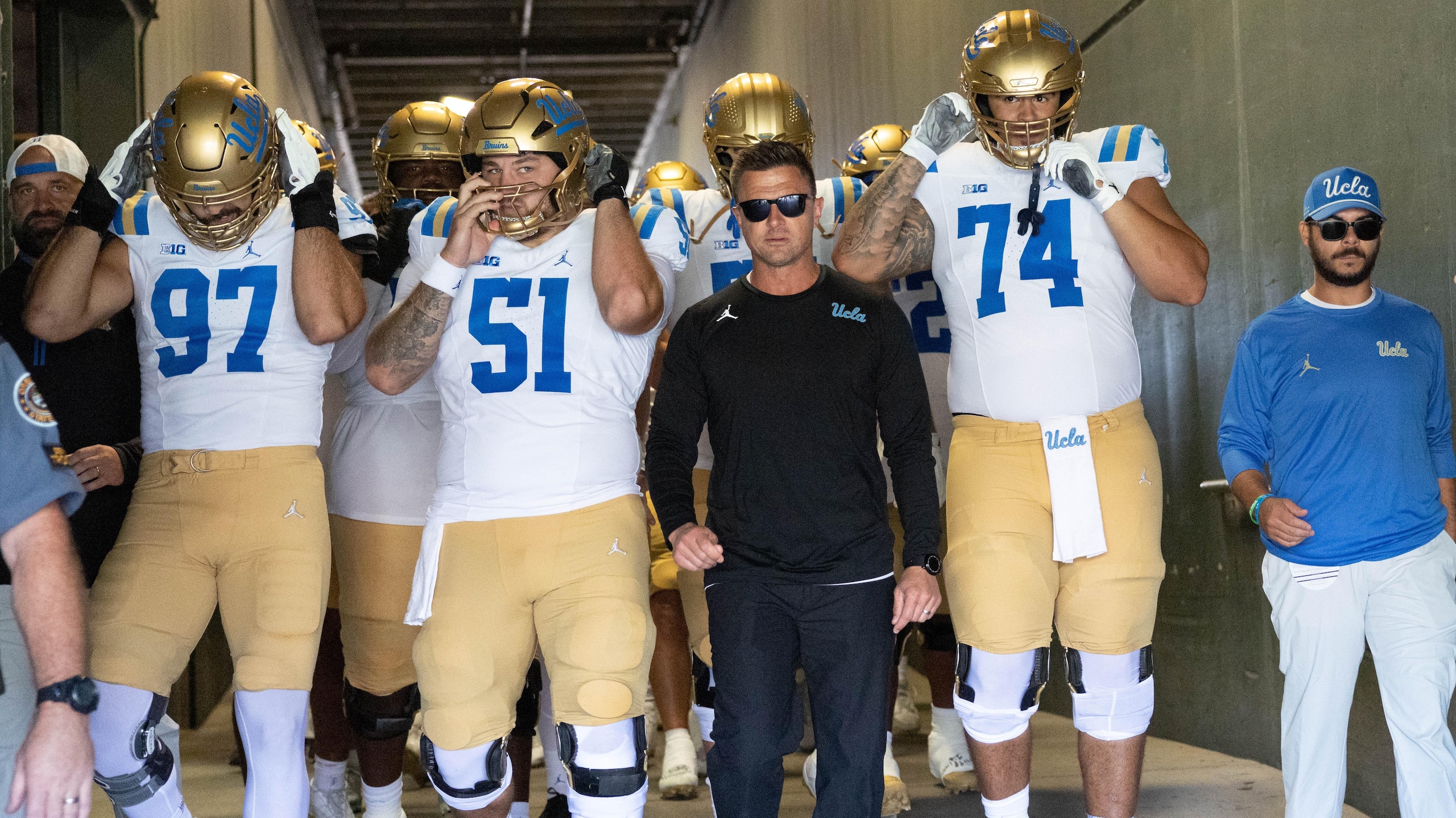 UCLA v Oregon