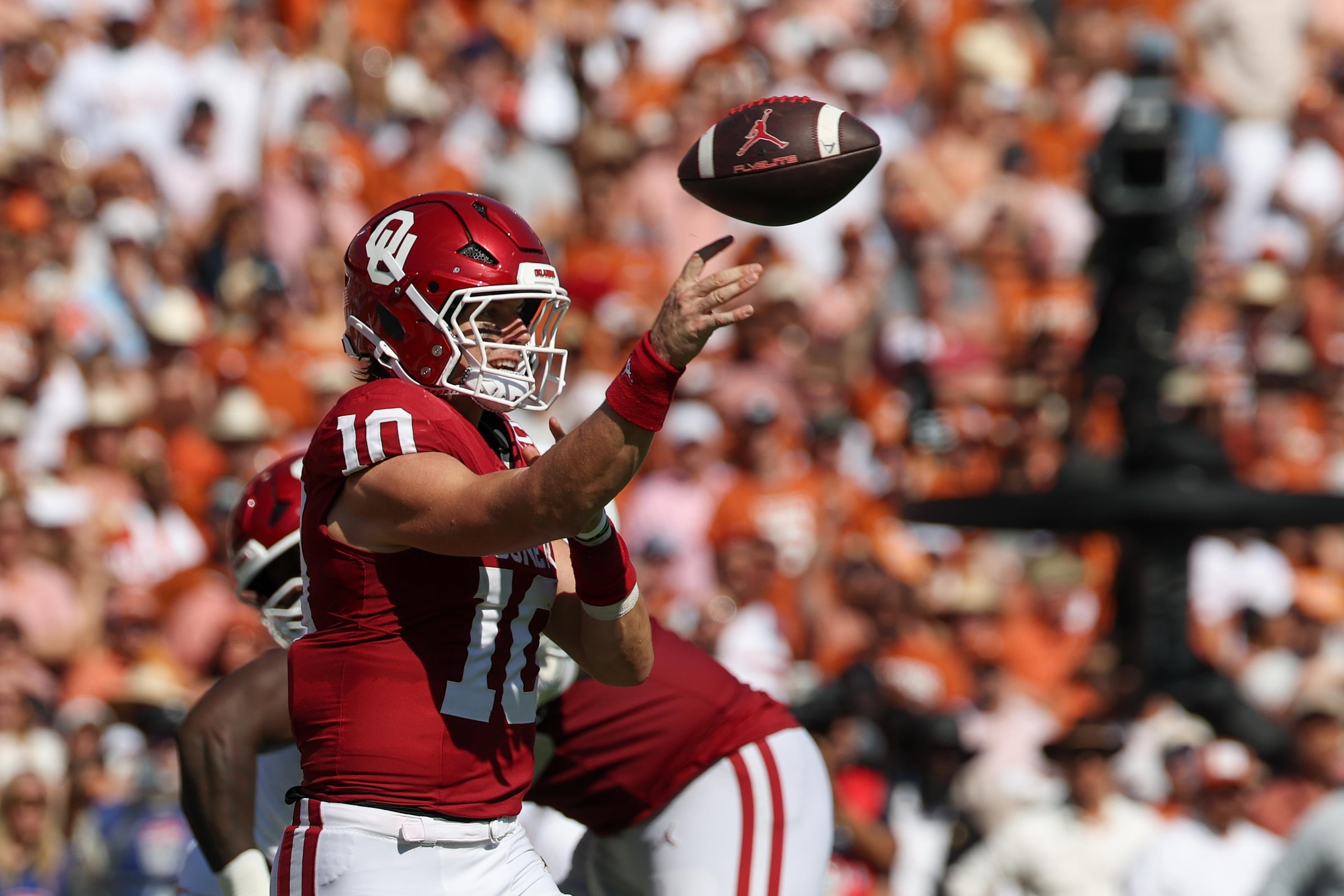 COLLEGE FOOTBALL: OCT 10 Texas vs Oklahoma