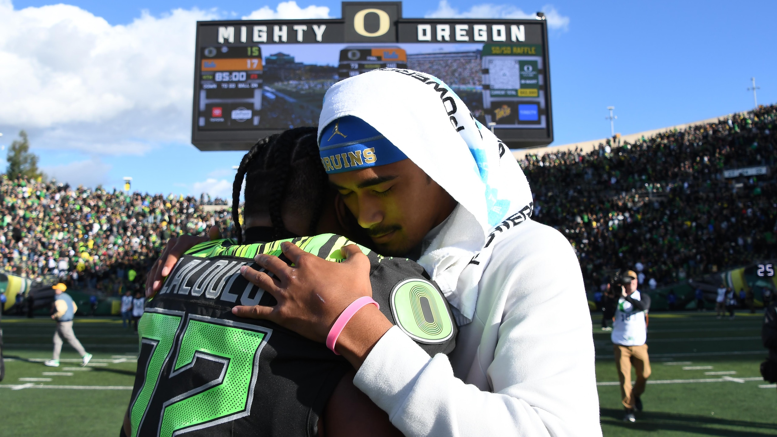 COLLEGE FOOTBALL: OCT 10 UCLA at Oregon