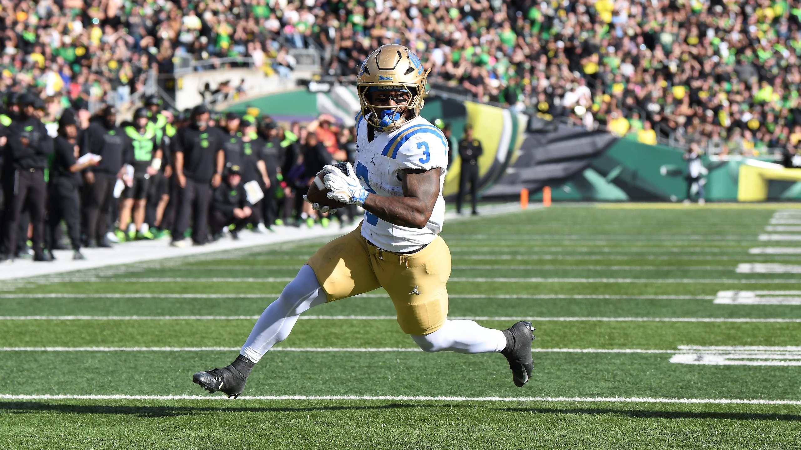 COLLEGE FOOTBALL: OCT 10 UCLA at Oregon